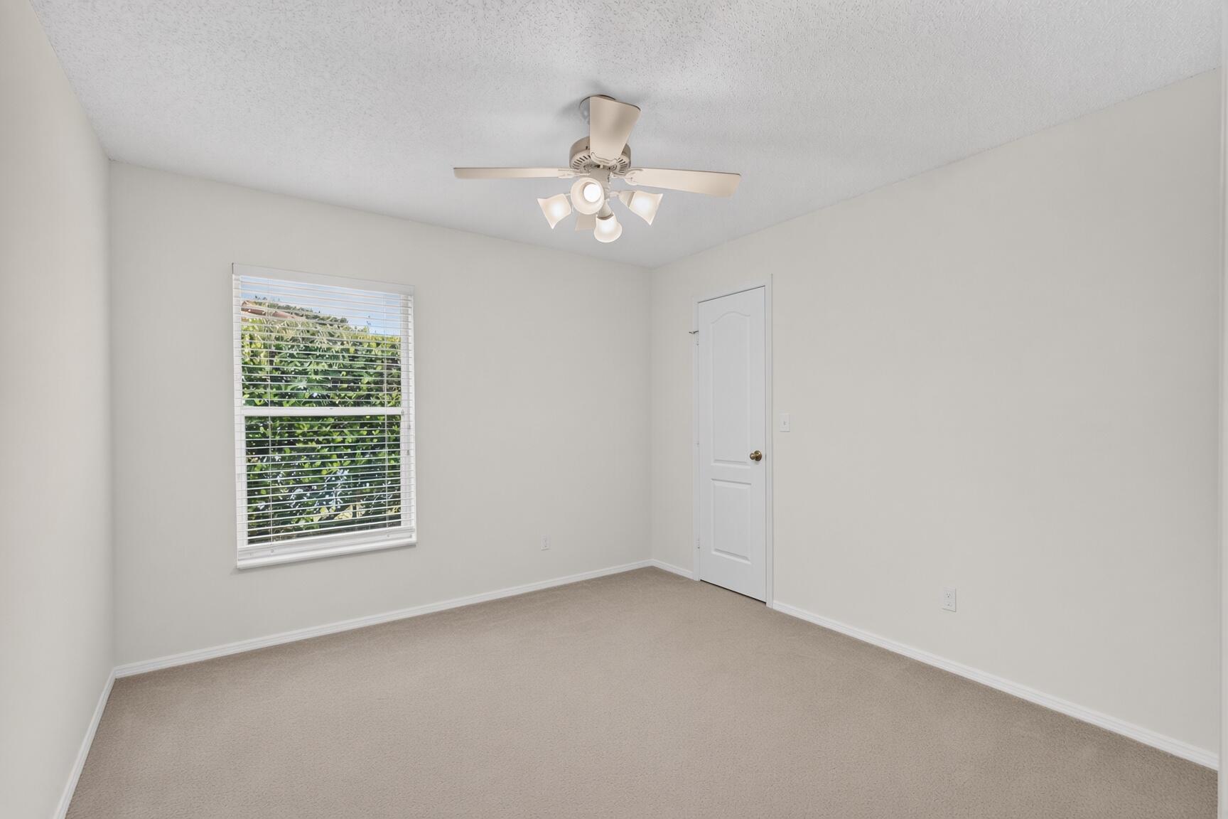 1011 Woodfield Circle Property Photo 32