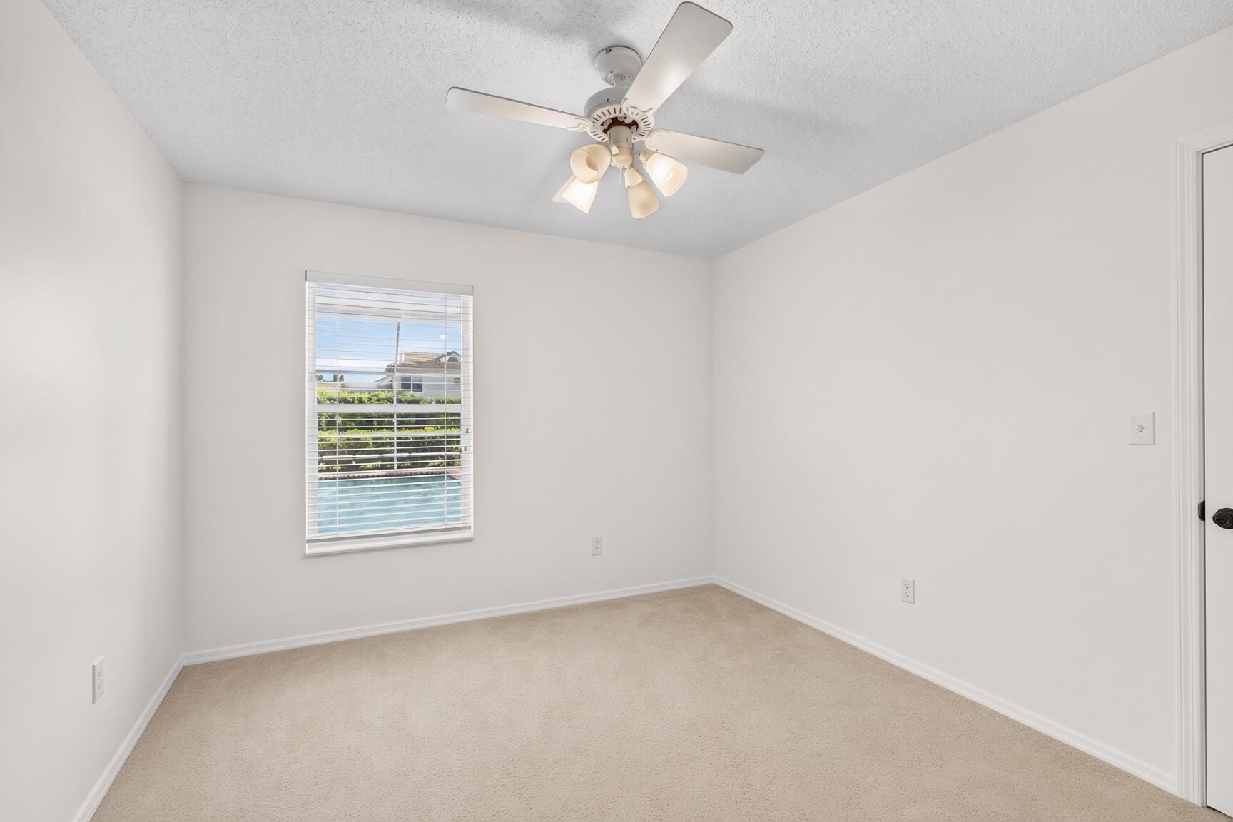 1011 Woodfield Circle Property Photo 33