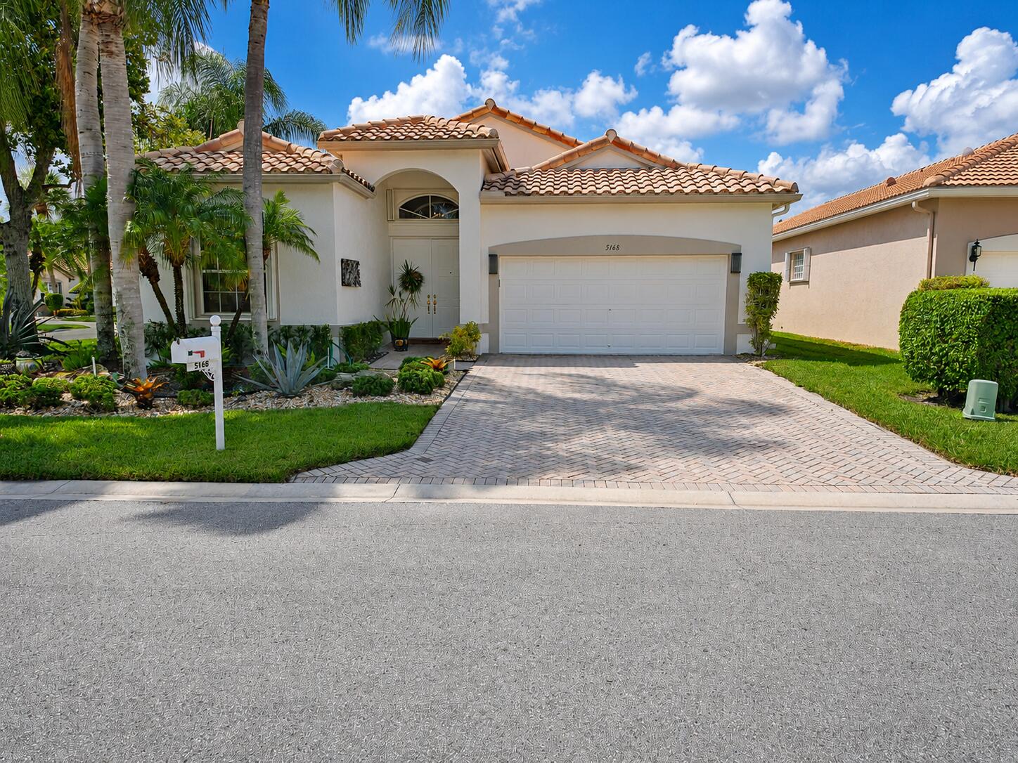 5168 Clover Creek Drive Property Photo 1