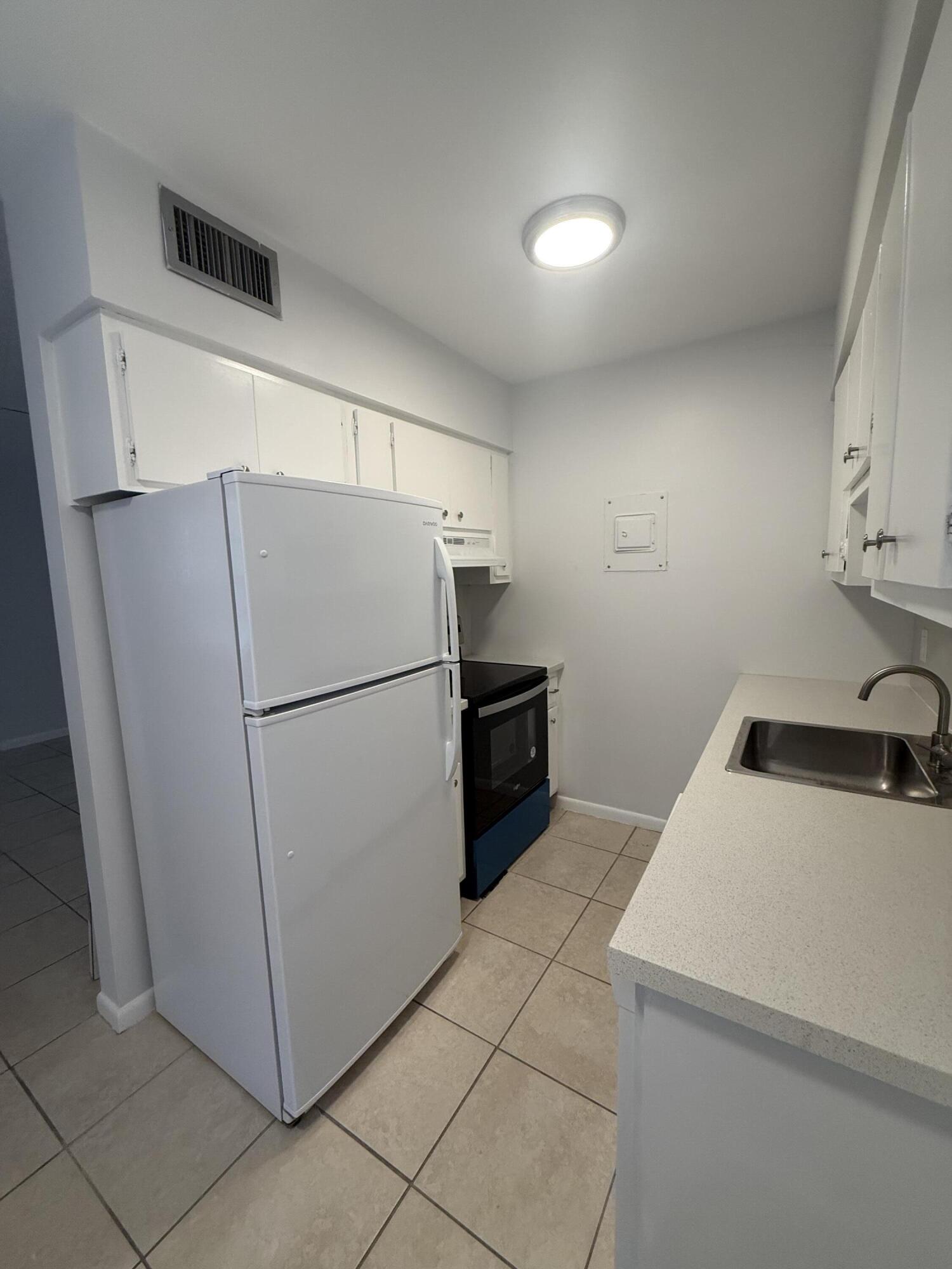 2017 Ne 18th Street 2 Property Photo 3
