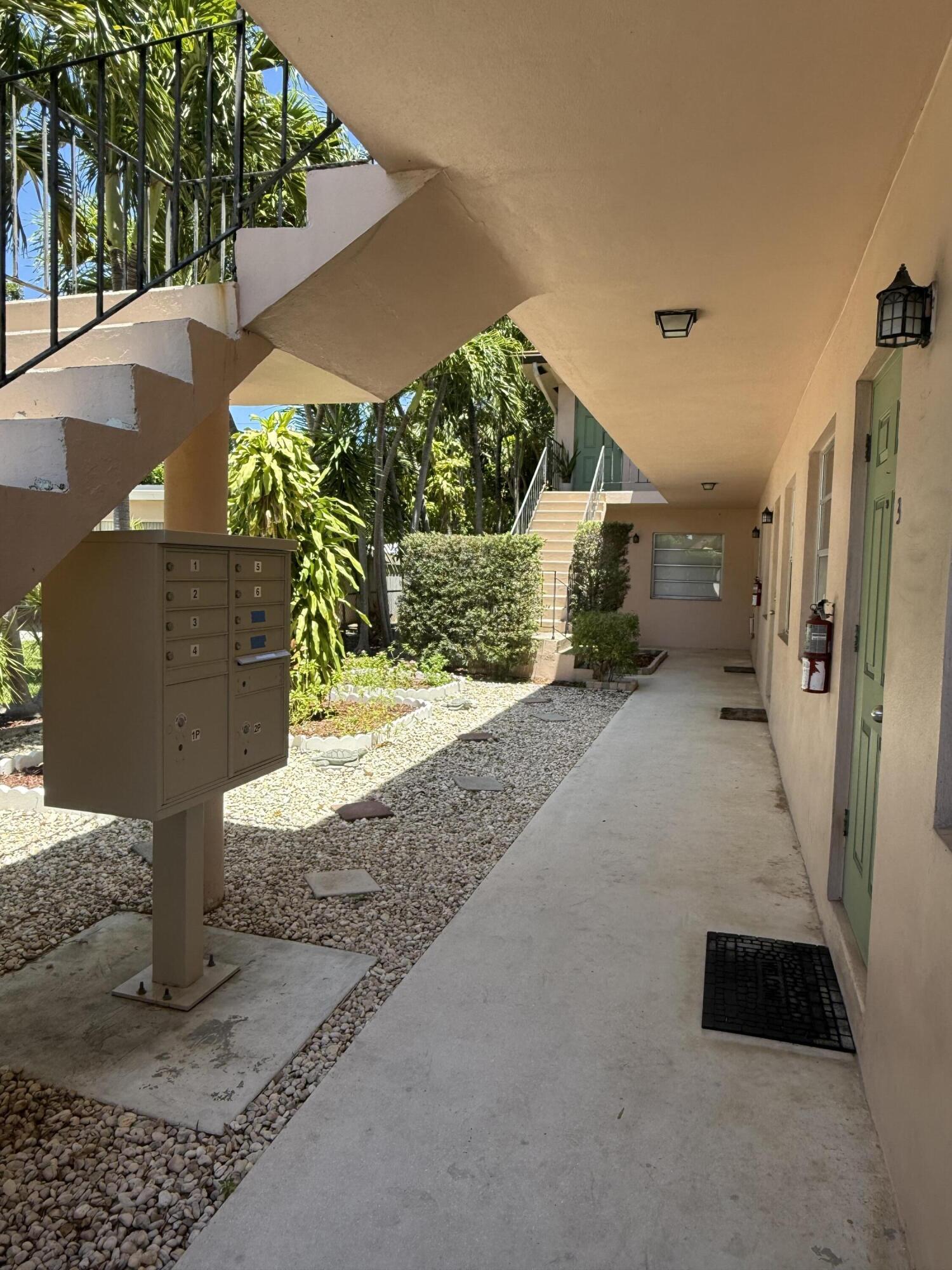 2017 Ne 18th Street 2 Property Photo 9