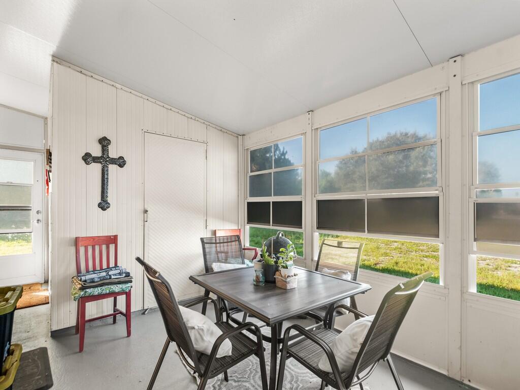 385 Ne Jade Circle Property Photo 30