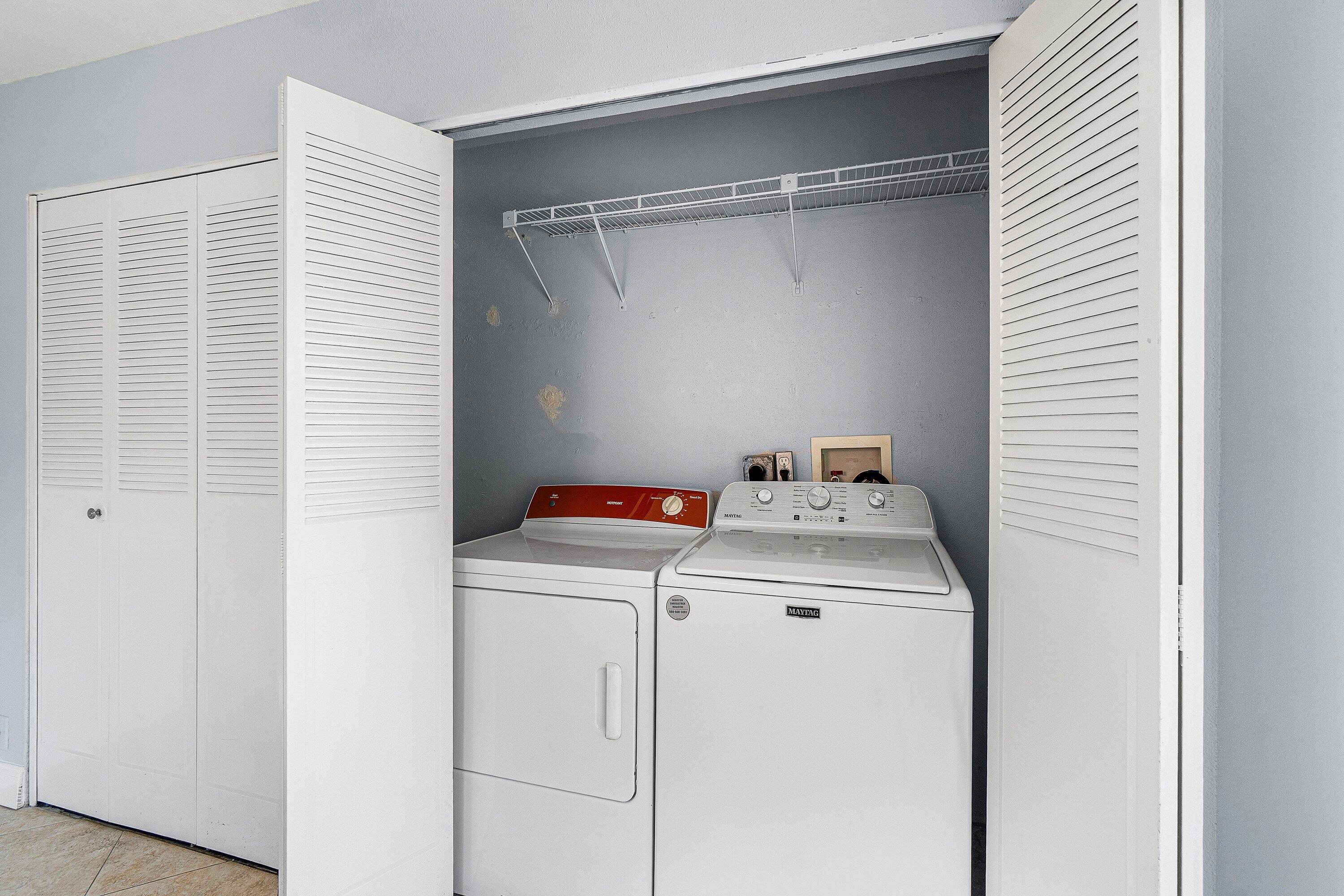 566 Saxony L Property Photo 24