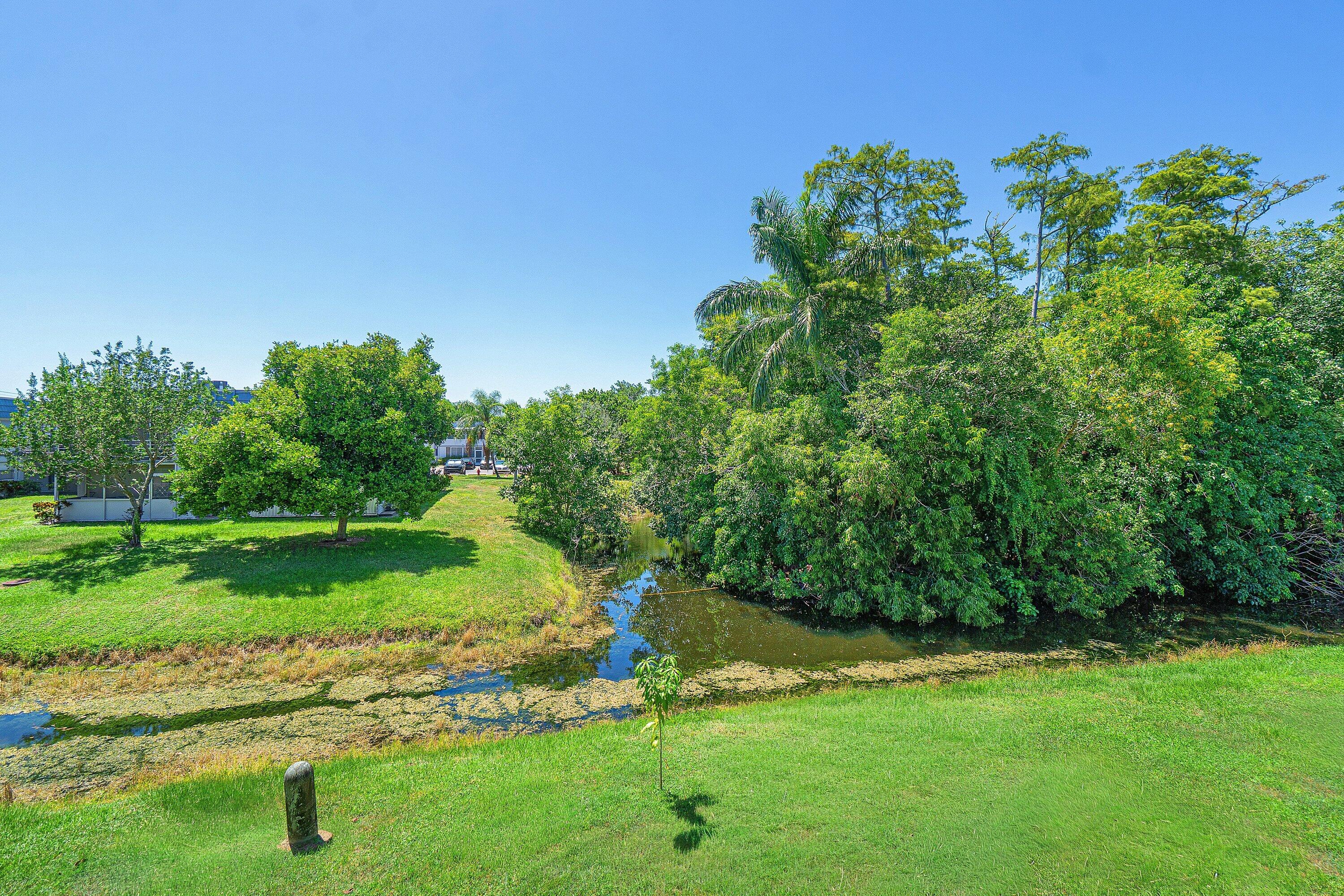 566 Saxony L Property Photo 30