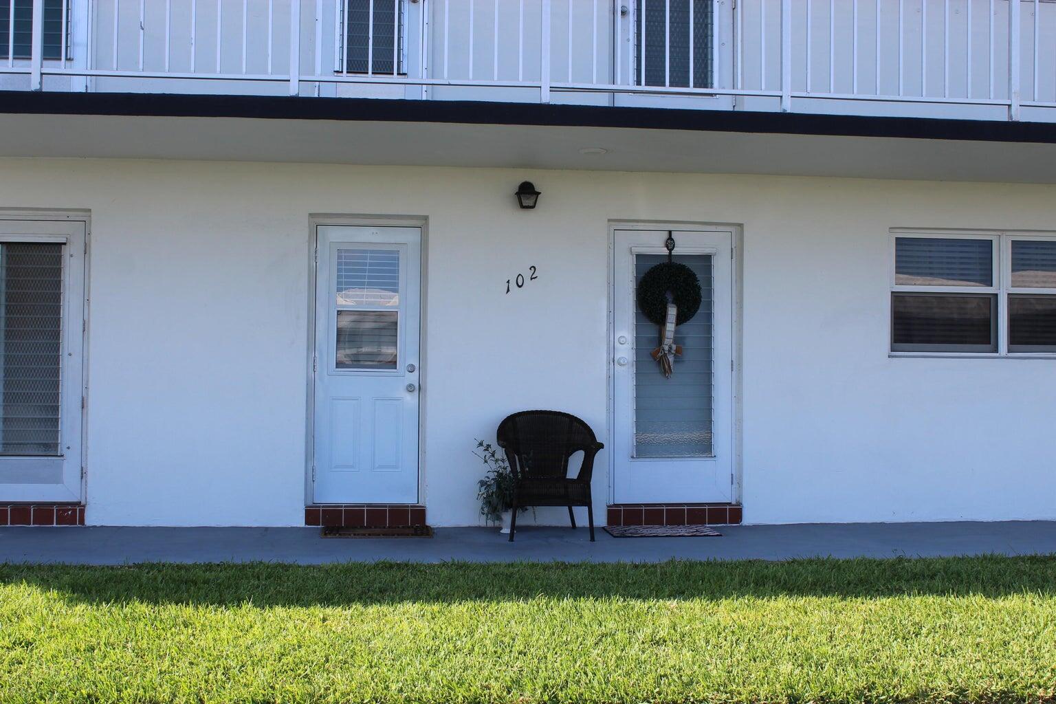 1113 Lake Terrace Property Photo 1