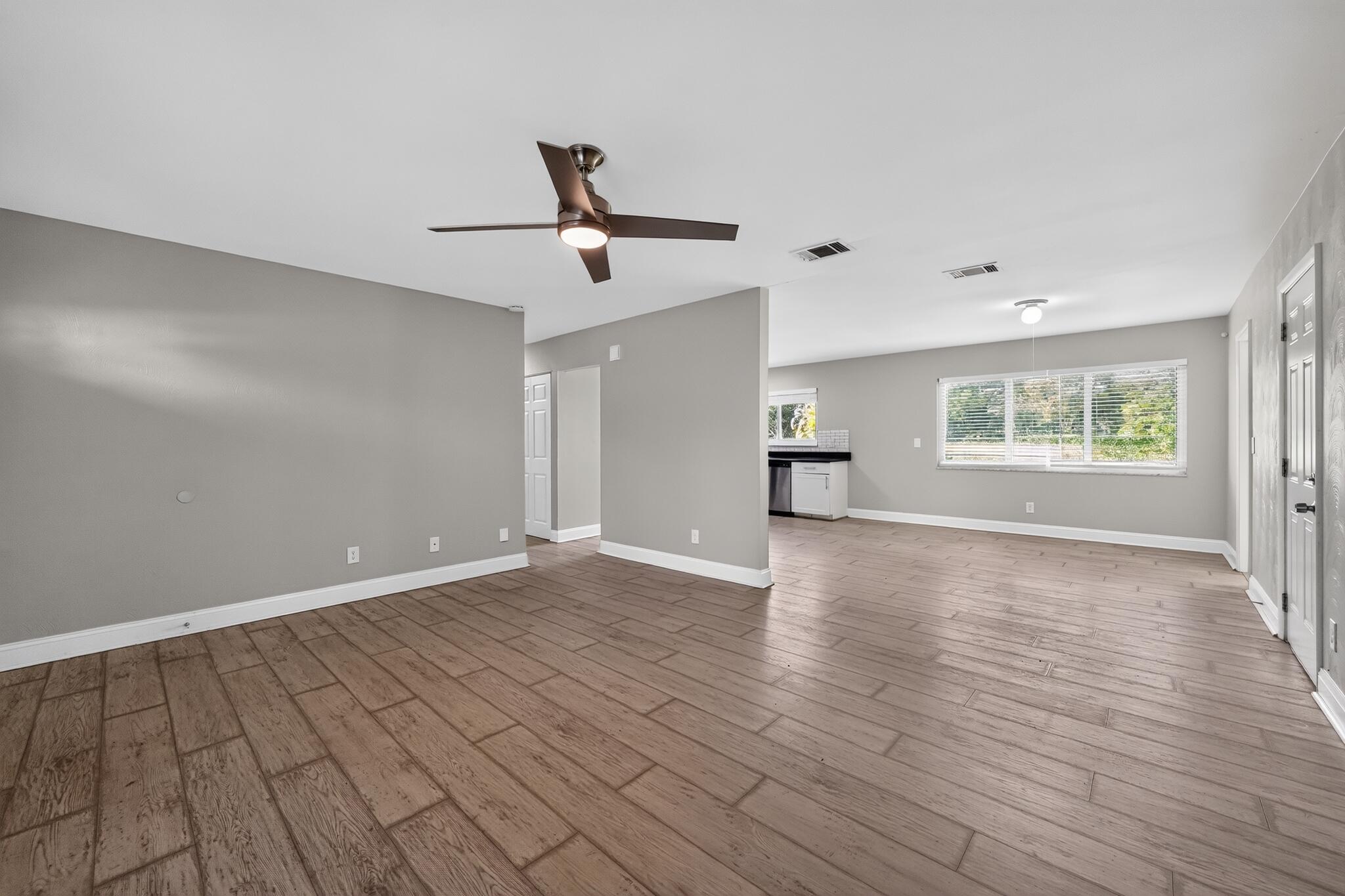 230 Sw Cherryhill Road Property Photo 11