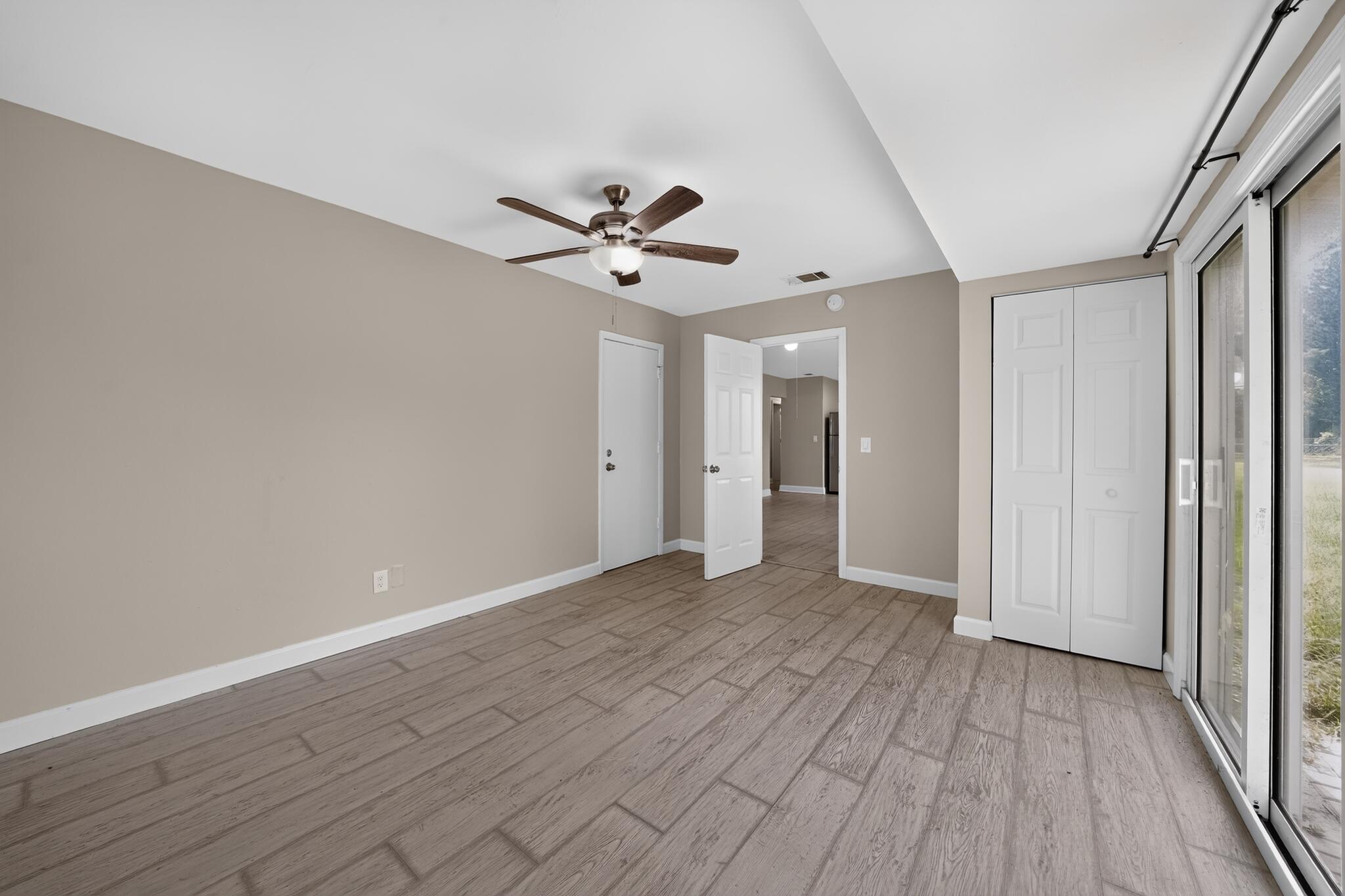 230 Sw Cherryhill Road Property Photo 18