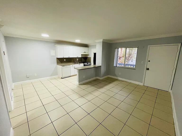890 Nw 45 Avenue 32 Property Photo 2