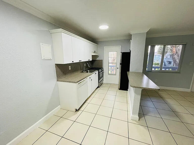 890 Nw 45 Avenue 32 Property Photo 4
