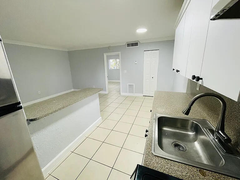 890 Nw 45 Avenue 32 Property Photo 5