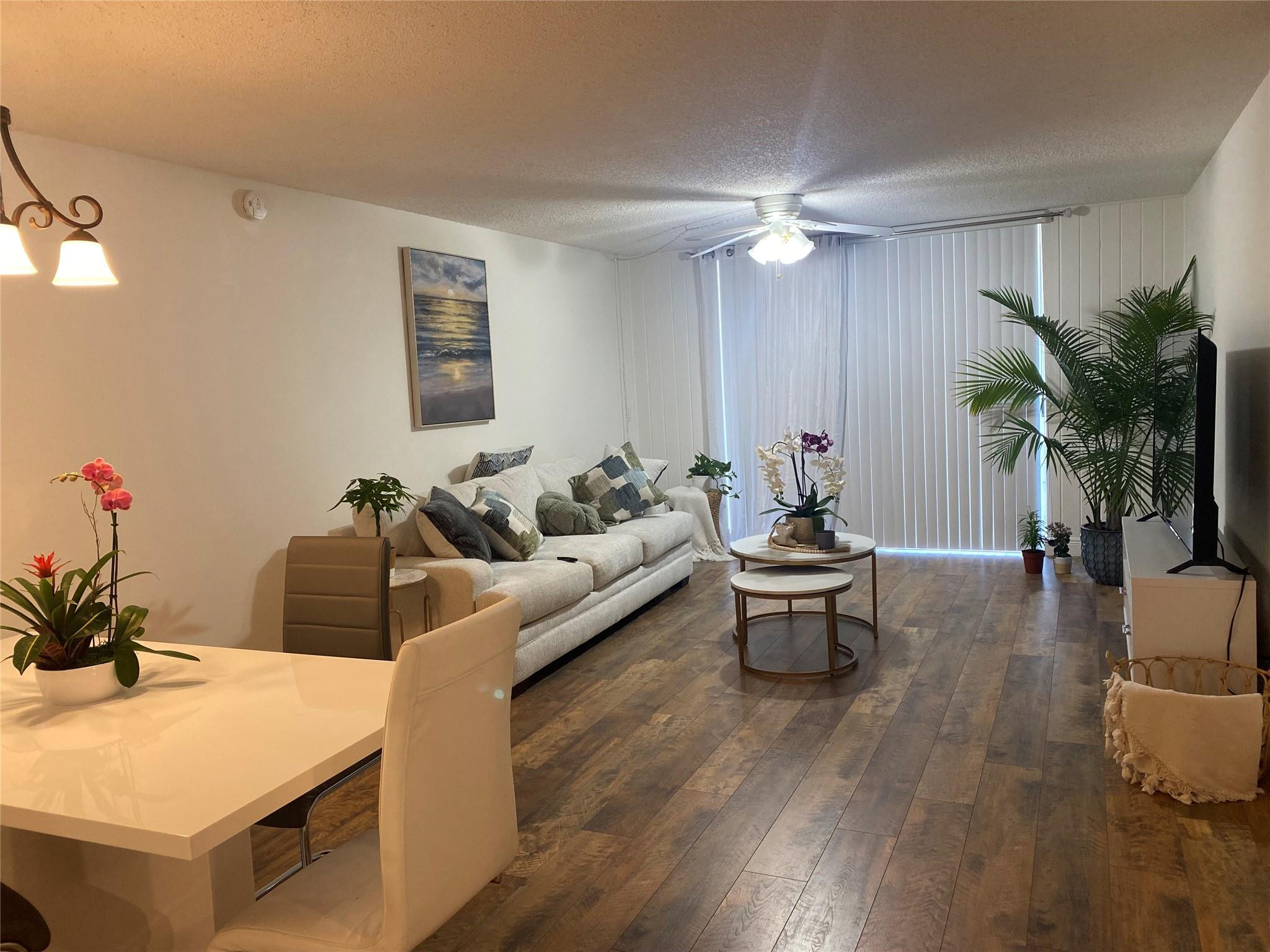 7173 ORANGE Drive 220B Property Photo 1