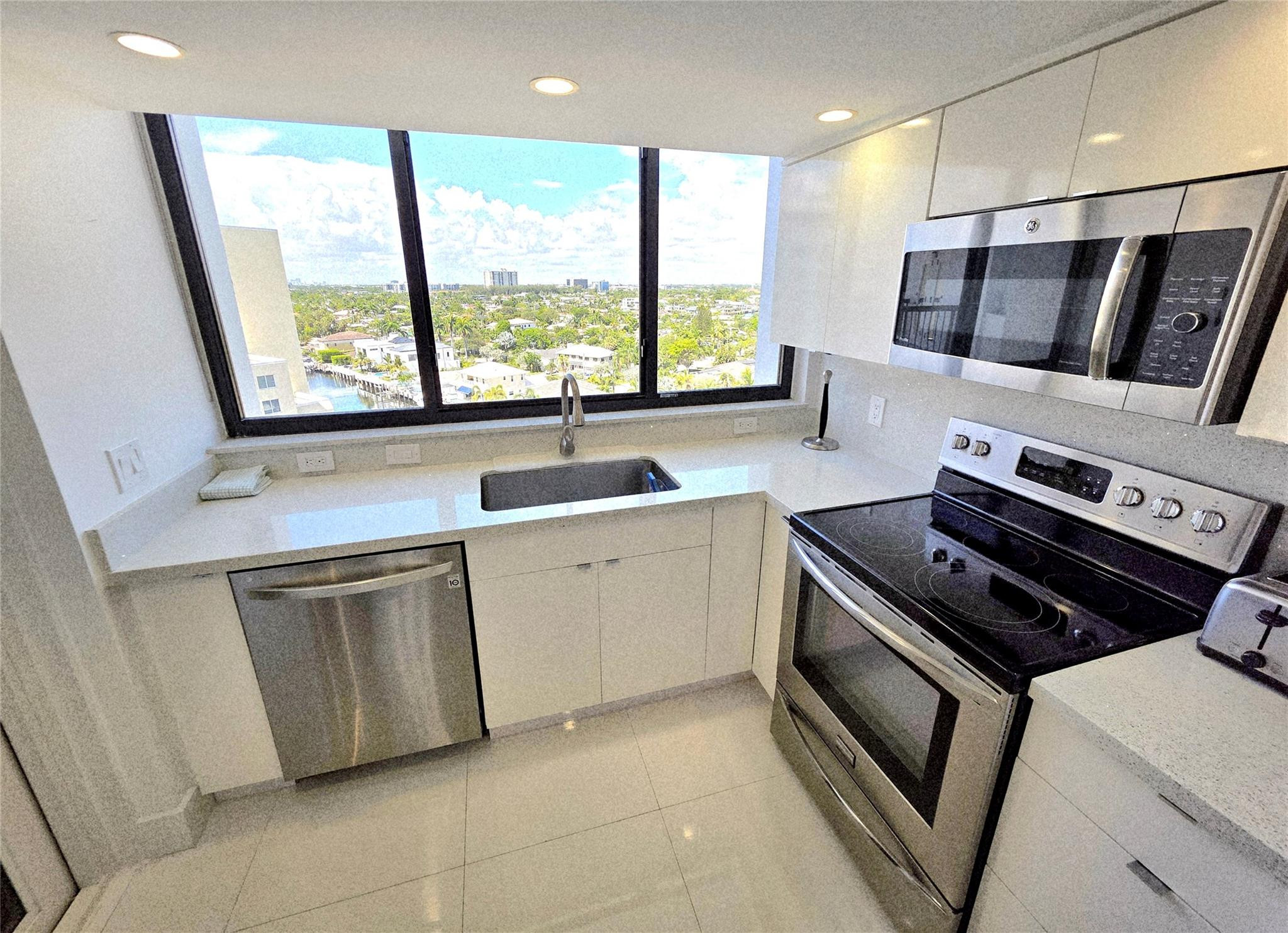 1361 S Ocean Boulevard 1006 Property Photo 14