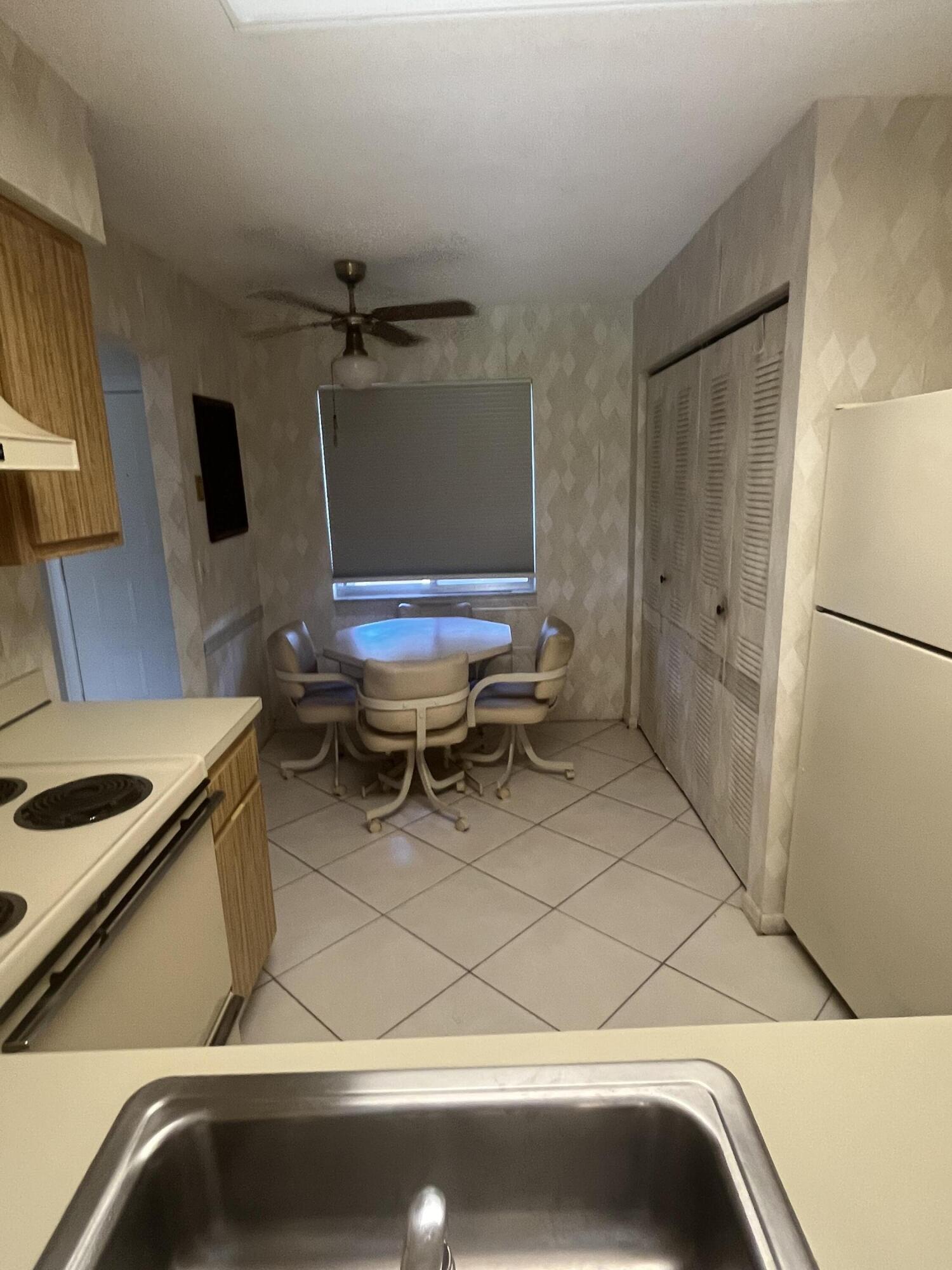 7006 Huntington Lane #302 Property Photo 5