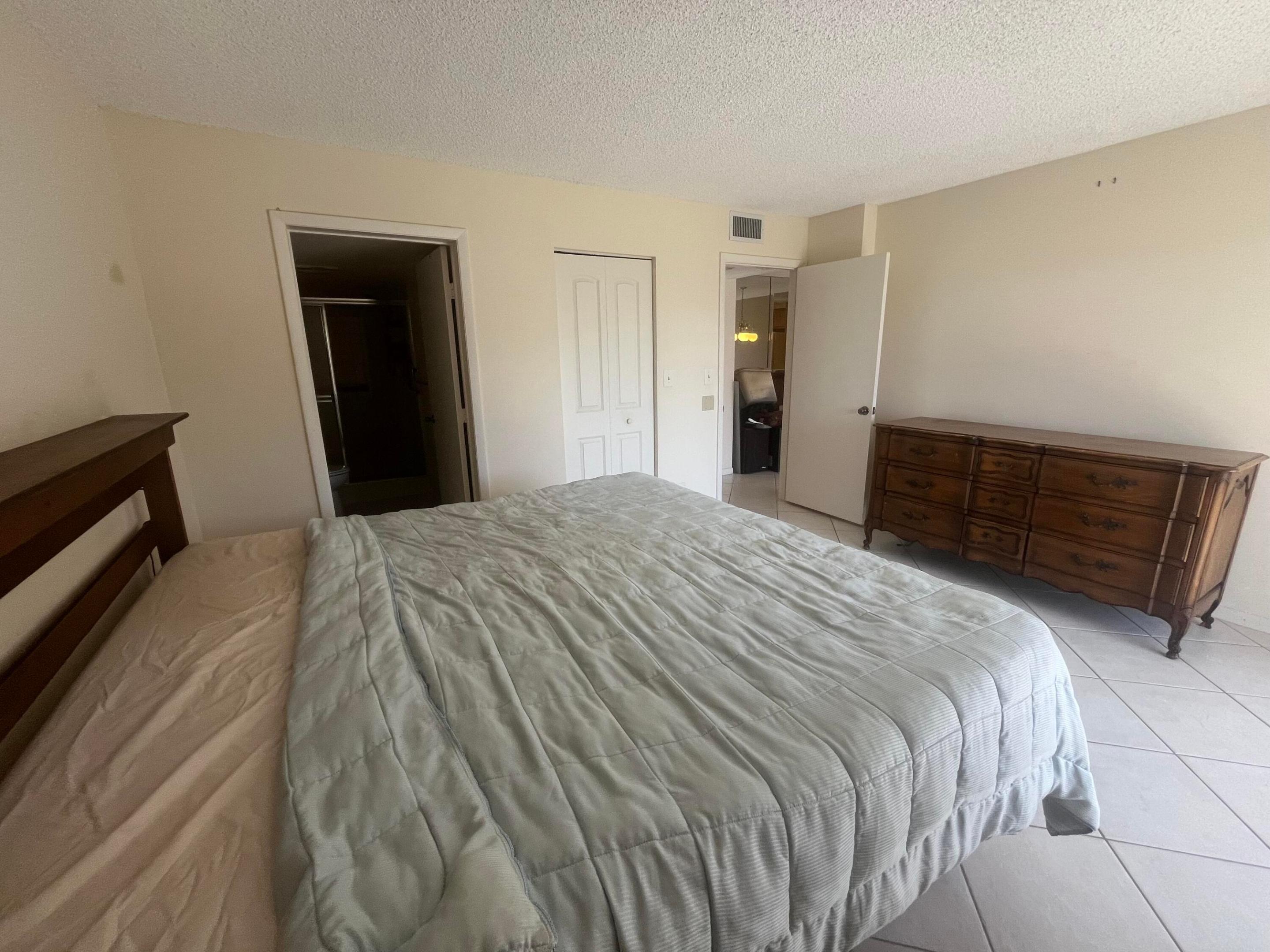 7006 Huntington Lane #302 Property Photo 11