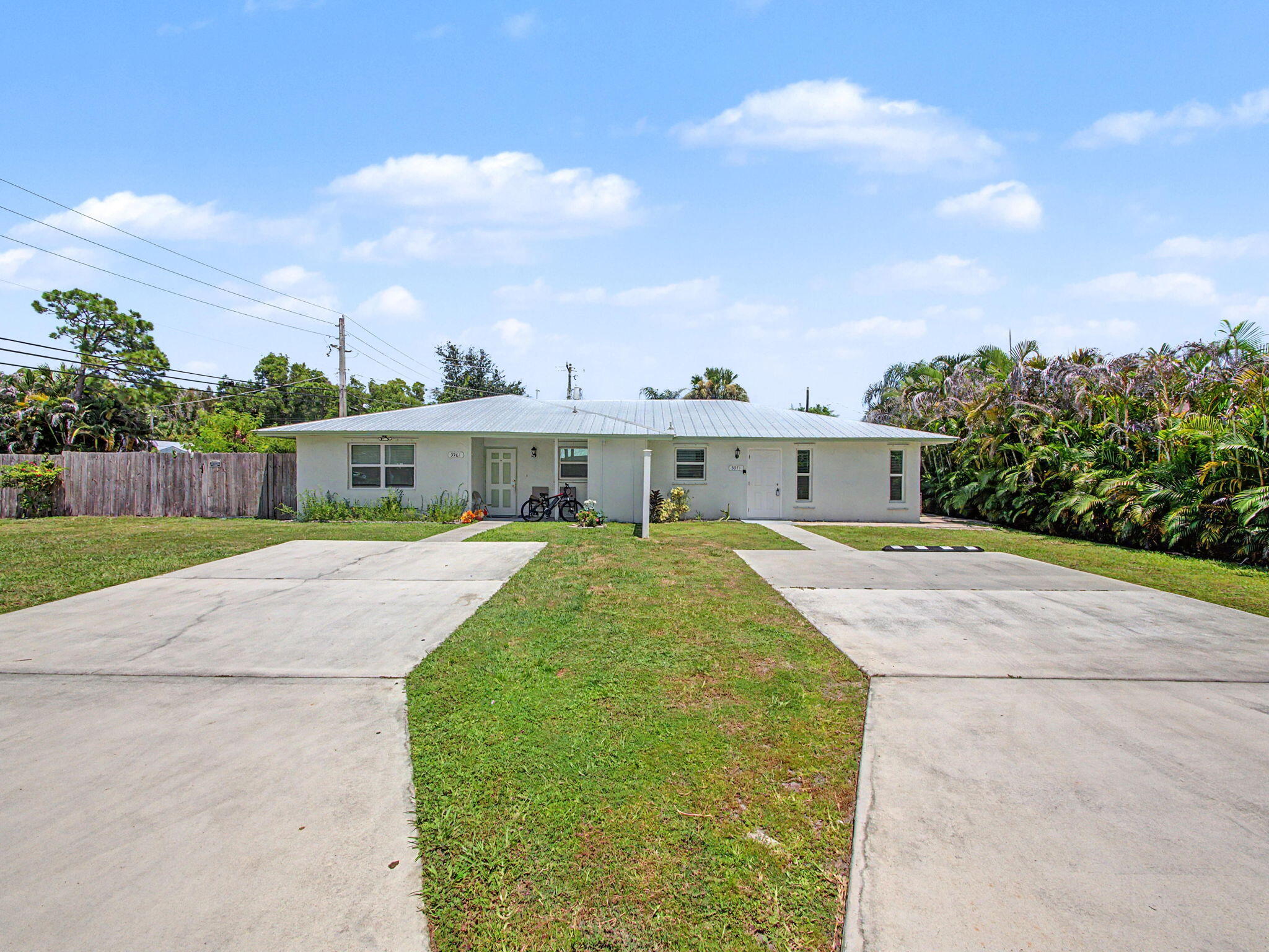 3961 Se Dixie Ross Street Property Photo 1