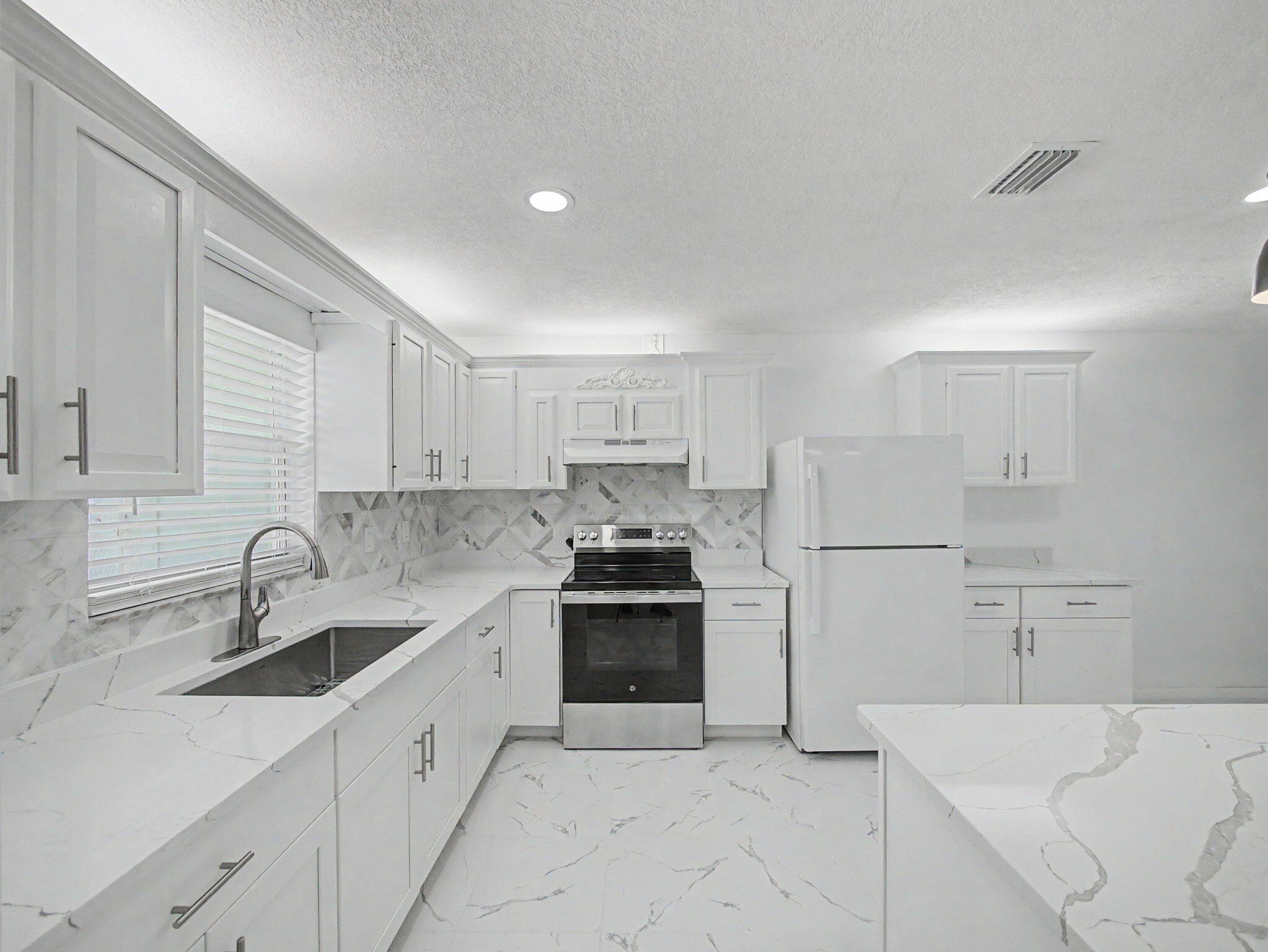 3961 Se Dixie Ross Street Property Photo 4