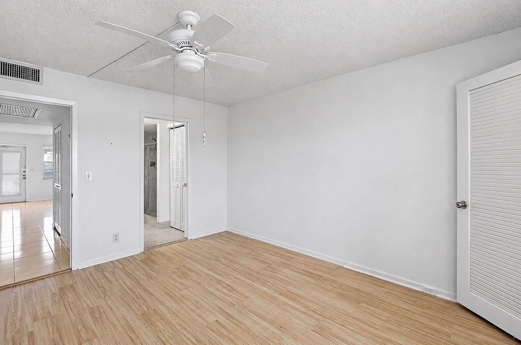 3026 Rexford B Property Photo 13