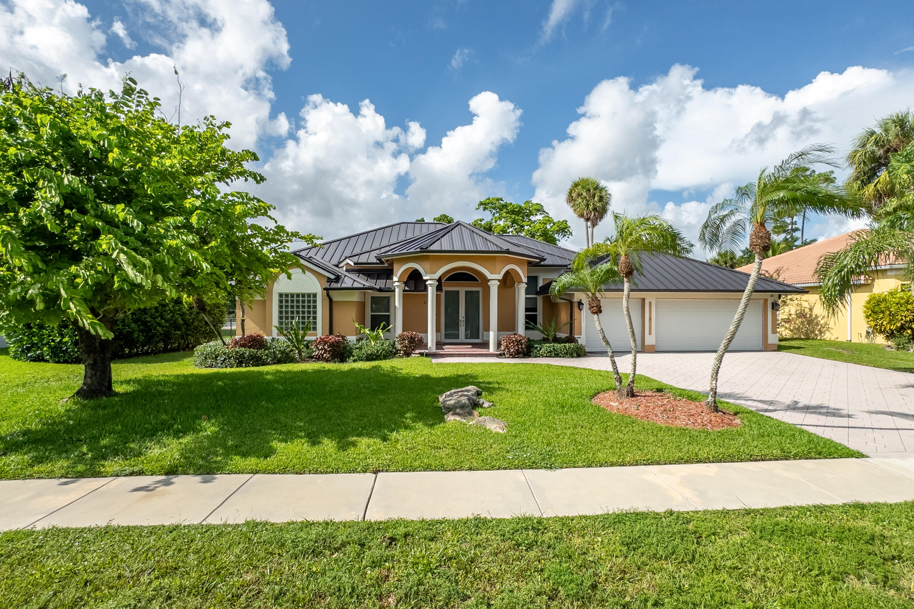 15622 Cypress Park Drive Property Photo 5
