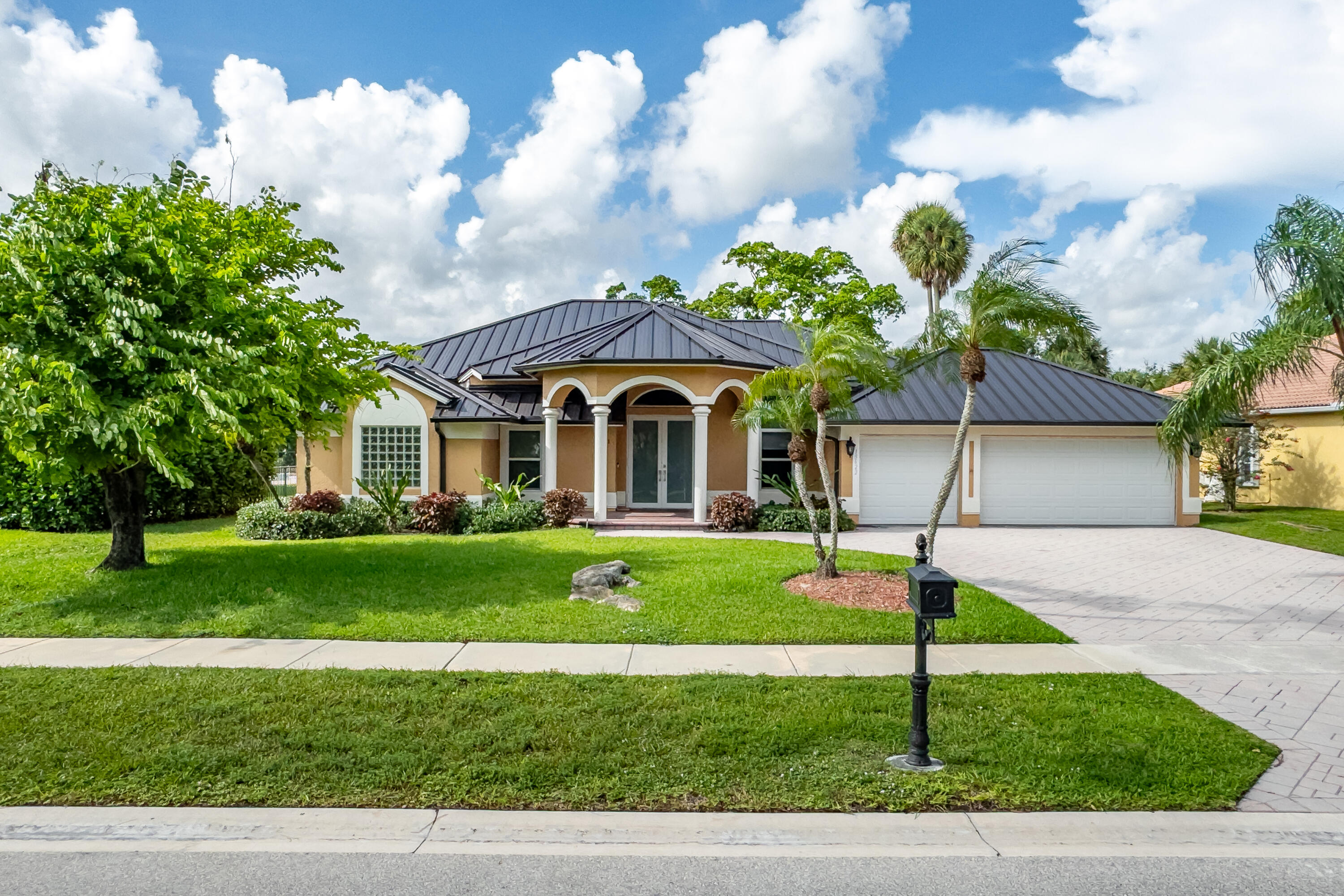 15622 Cypress Park Drive Property Photo 7