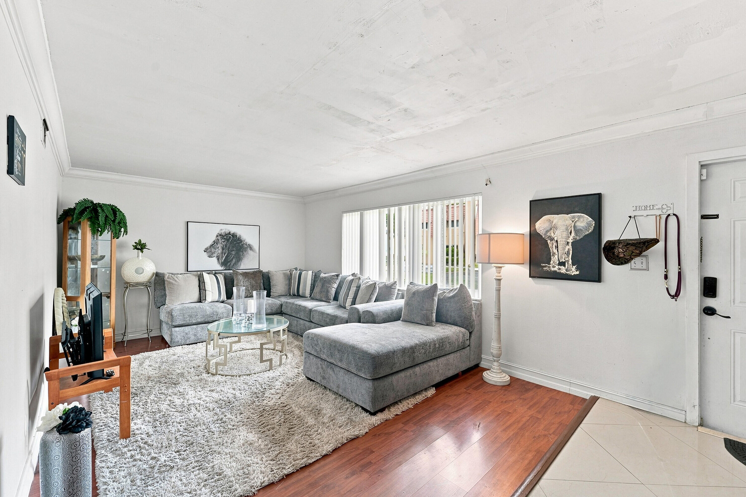 6 Spinning Wheel Lane Property Photo 1
