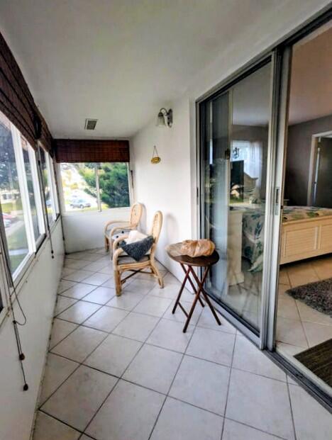 240 Sheffield J Property Photo 9