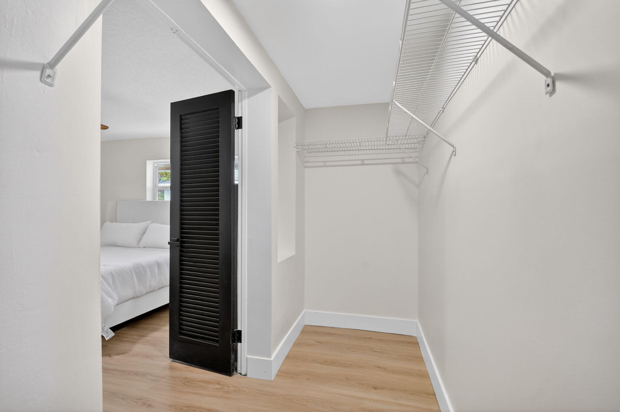 1221 Singer Drive Property Photo 16