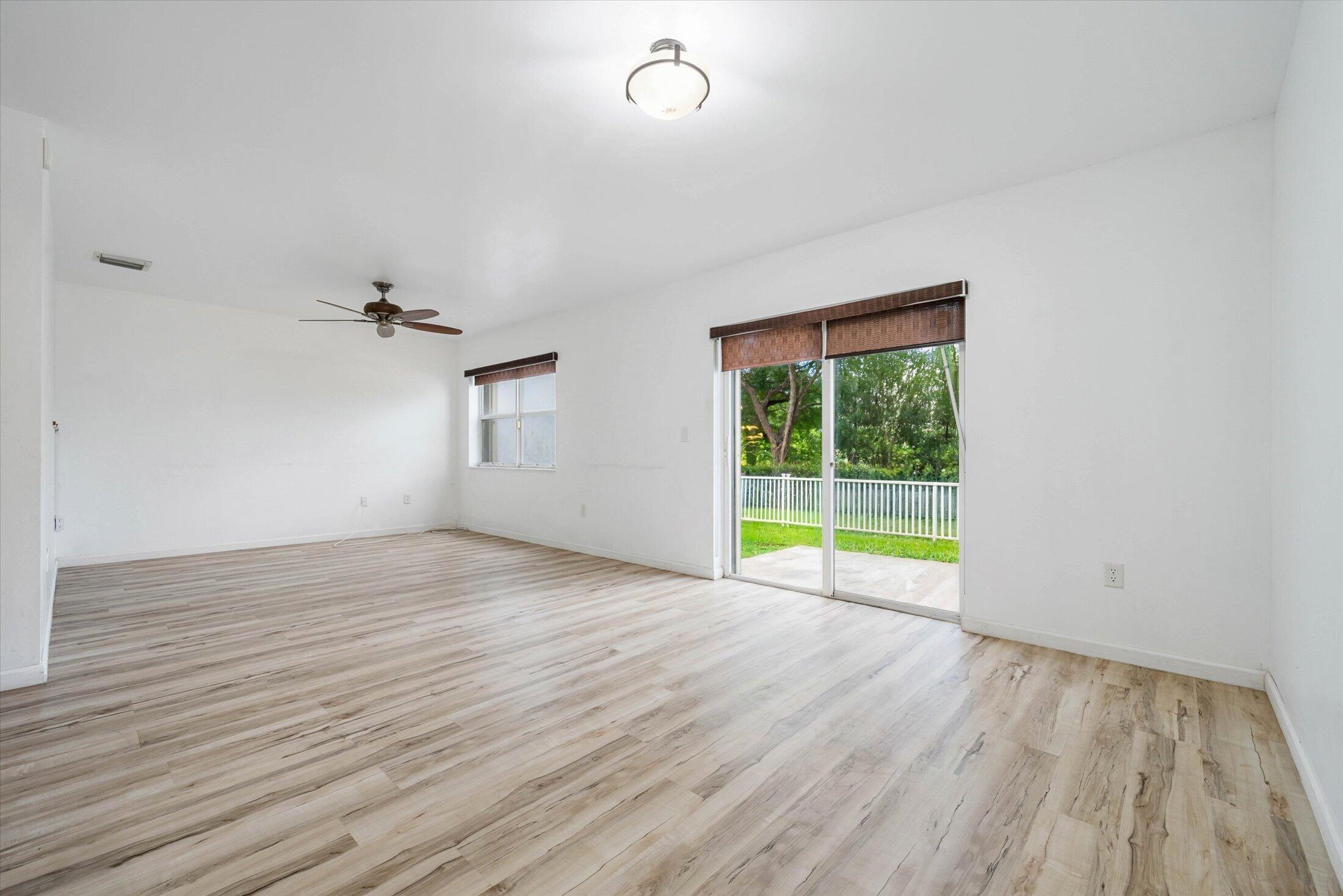2030 Nw 99th Way Property Photo 15
