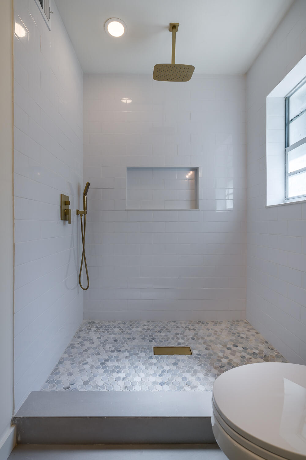 20 Ne 169th Street 1-2 Property Photo 3