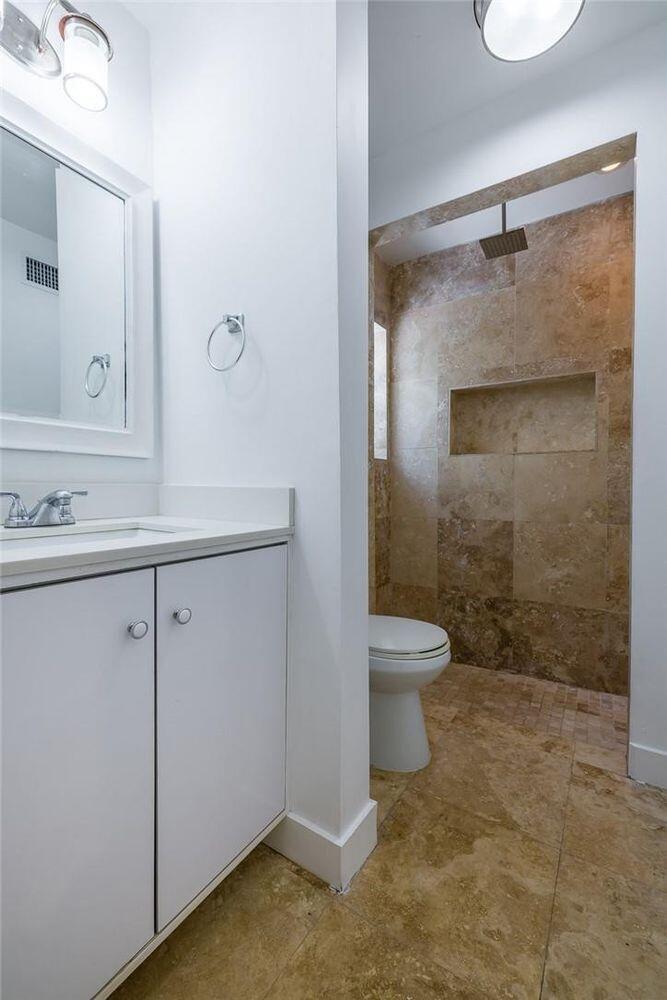 20 Ne 169th Street 1-2 Property Photo 14