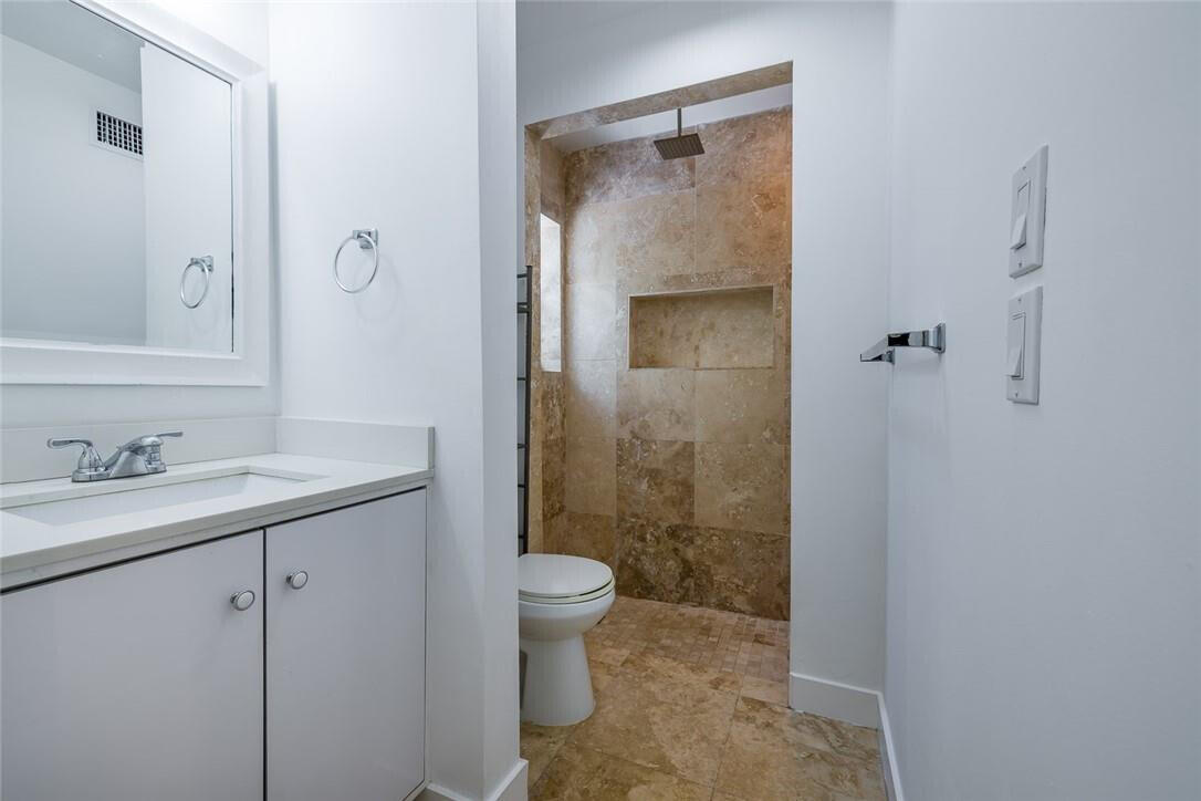 20 Ne 169th Street 1-2 Property Photo 15