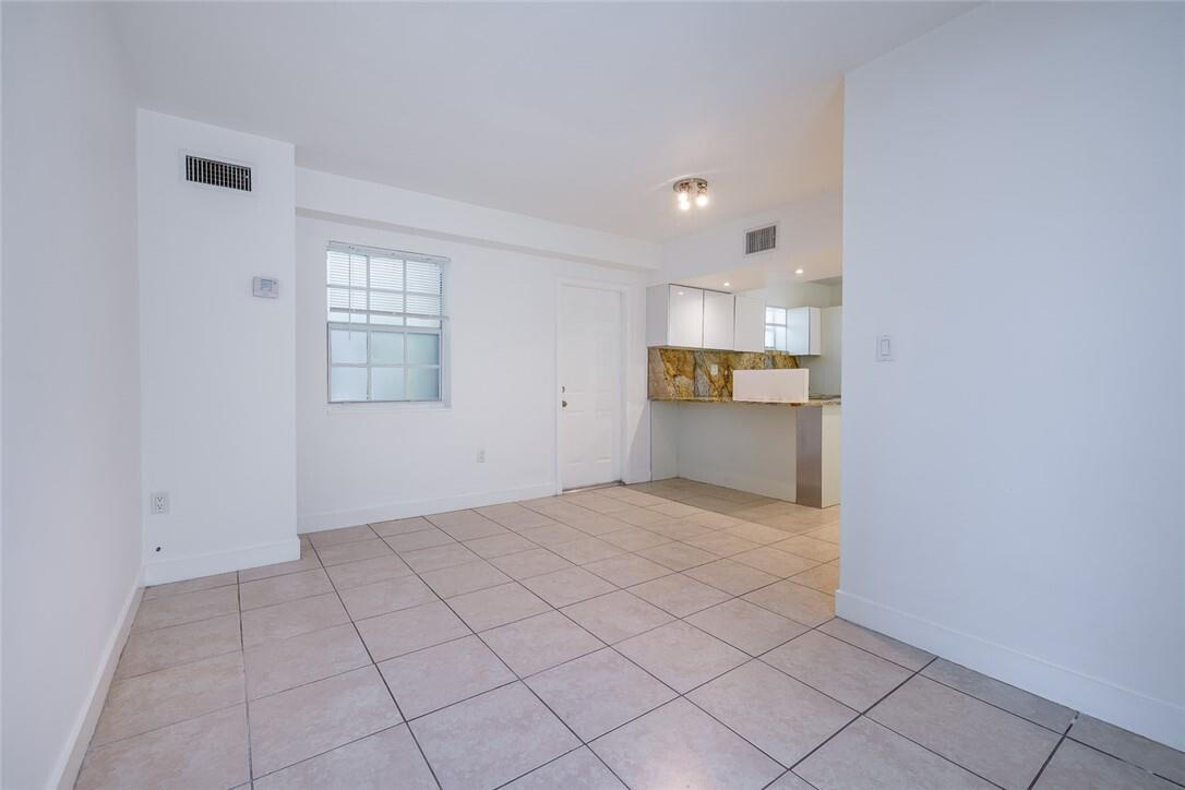 20 Ne 169th Street 1-2 Property Photo 17