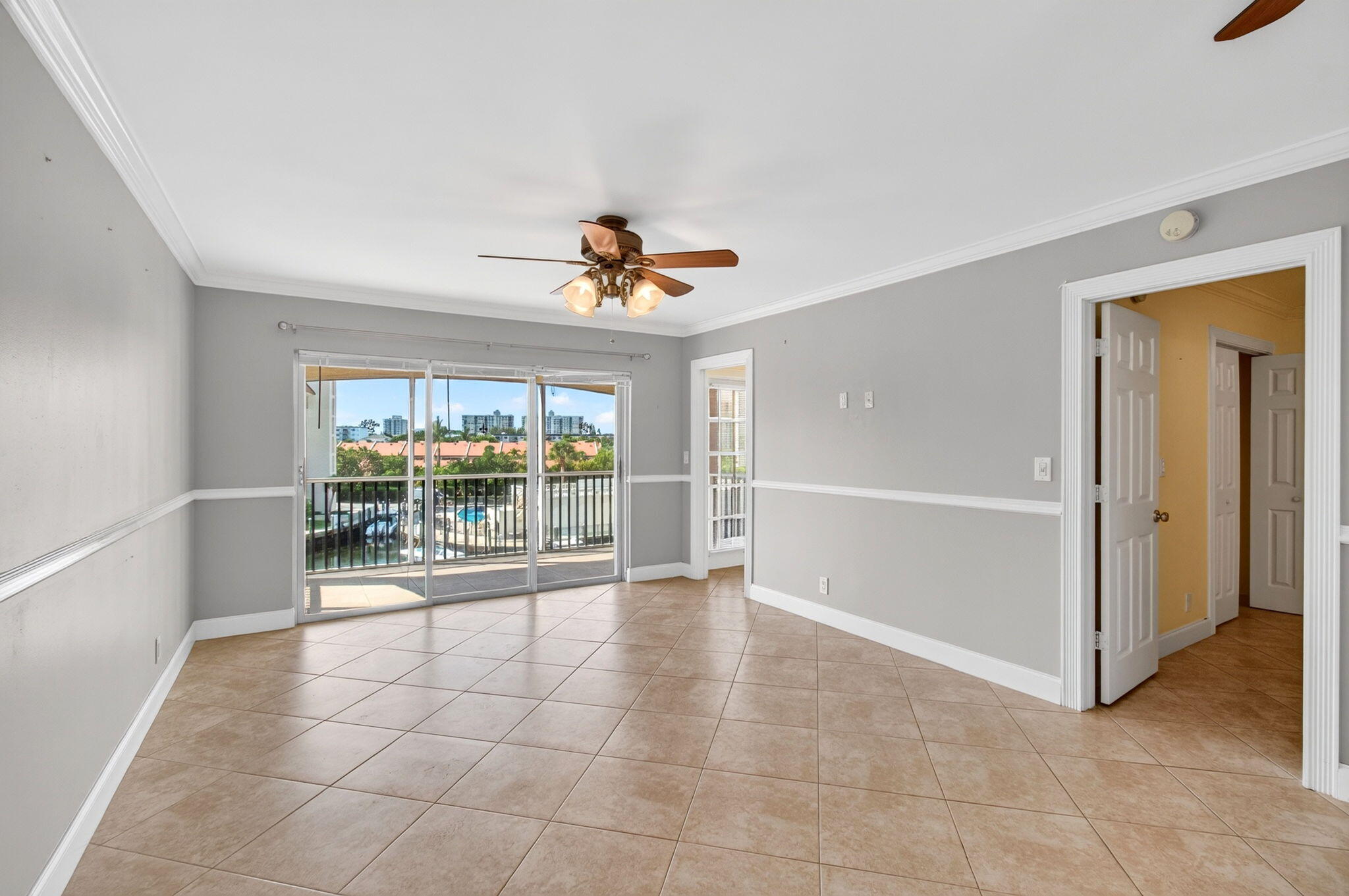 2871 N Ocean Boulevard N V345 Property Photo 7