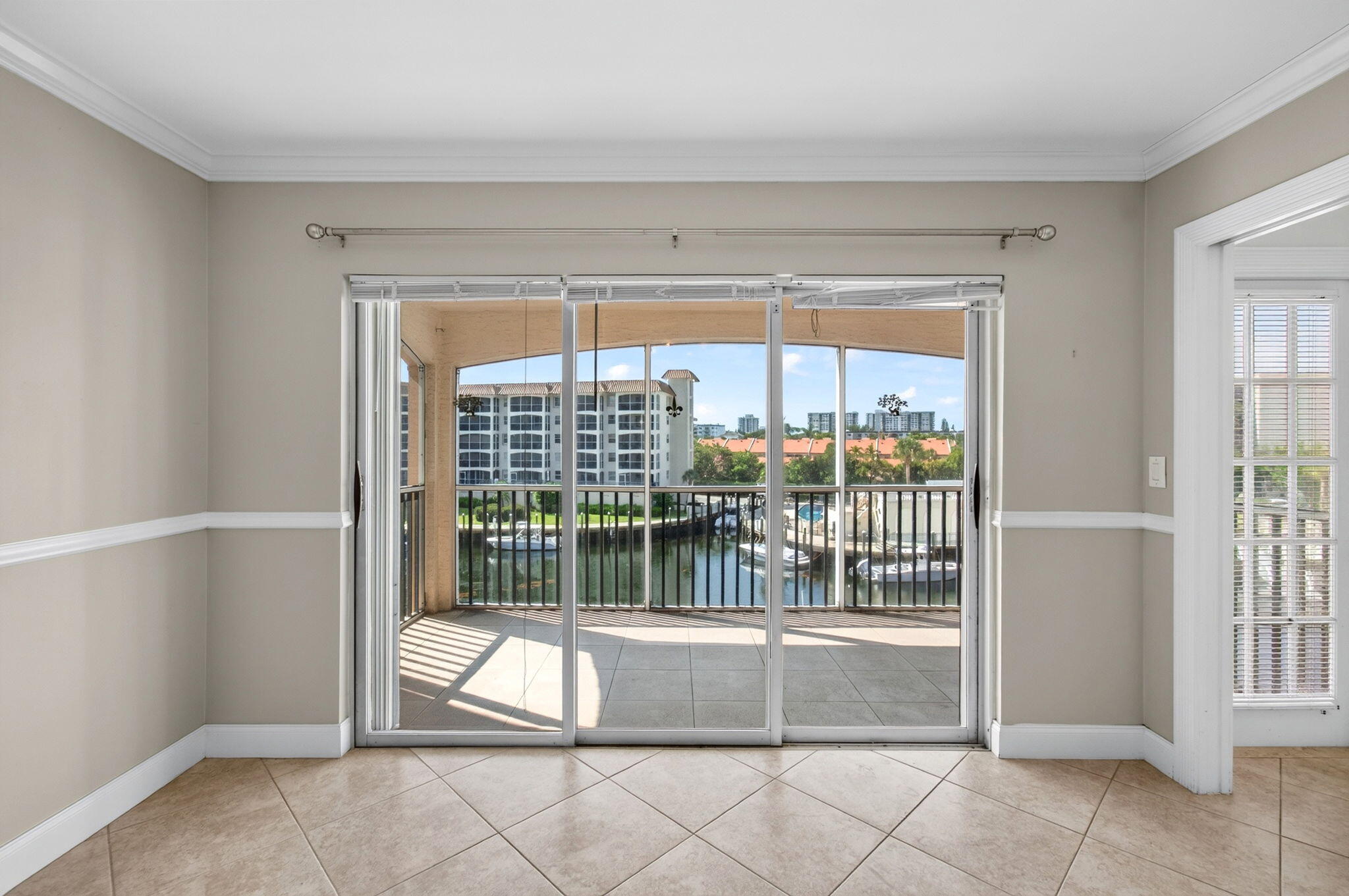 2871 N Ocean Boulevard N V345 Property Photo 8