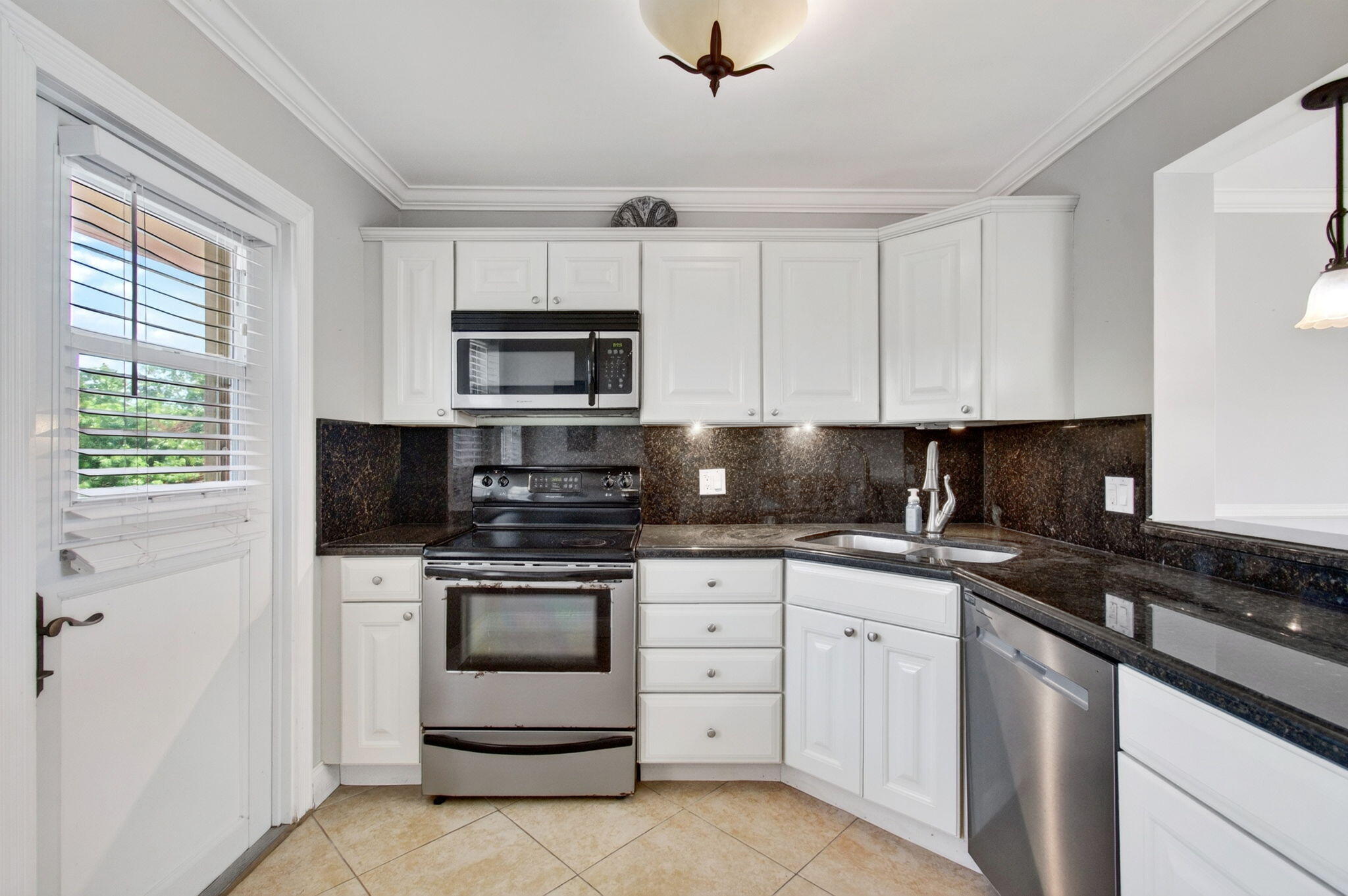 2871 N Ocean Boulevard N V345 Property Photo 15