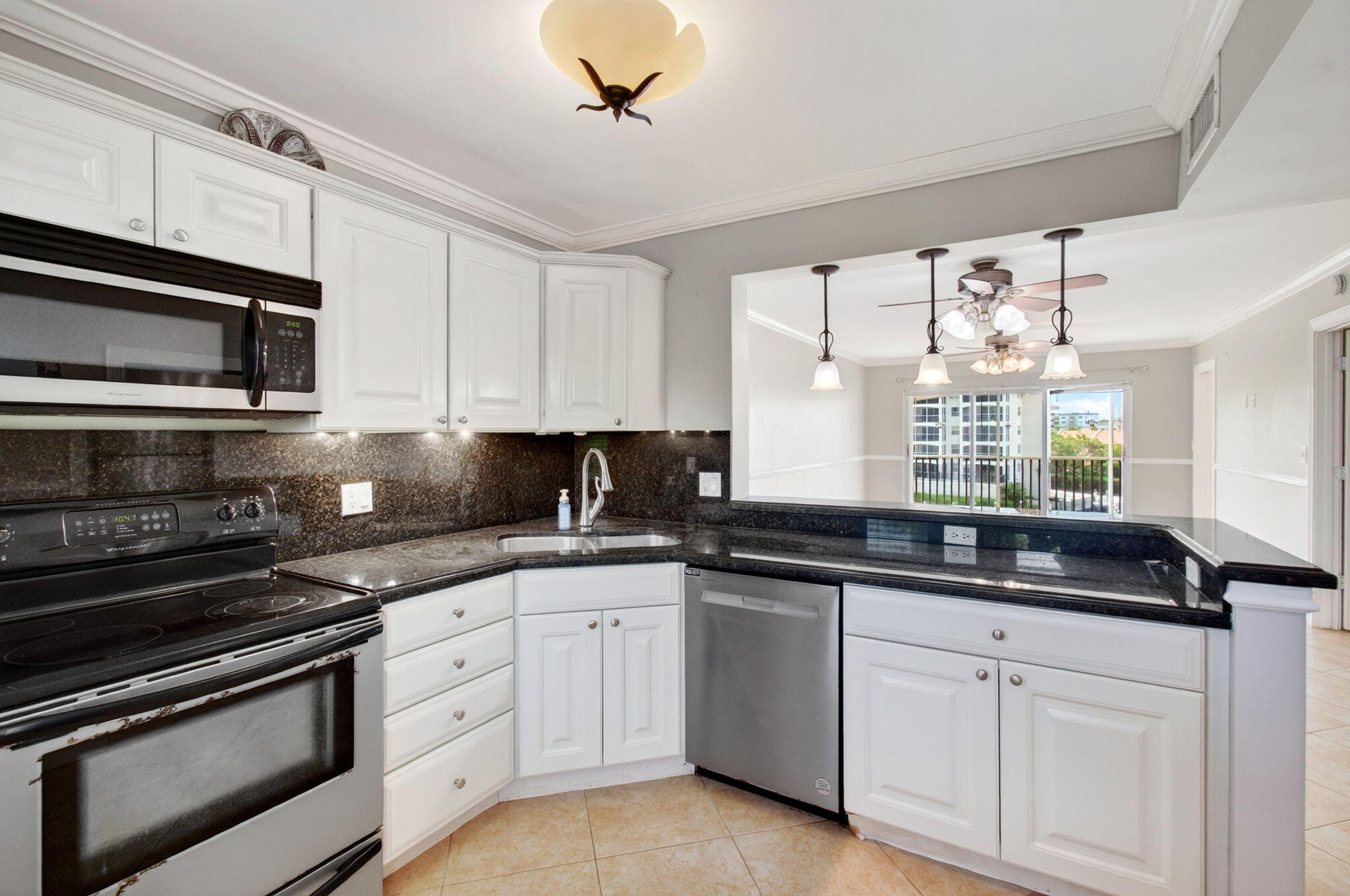 2871 N Ocean Boulevard N V345 Property Photo 16