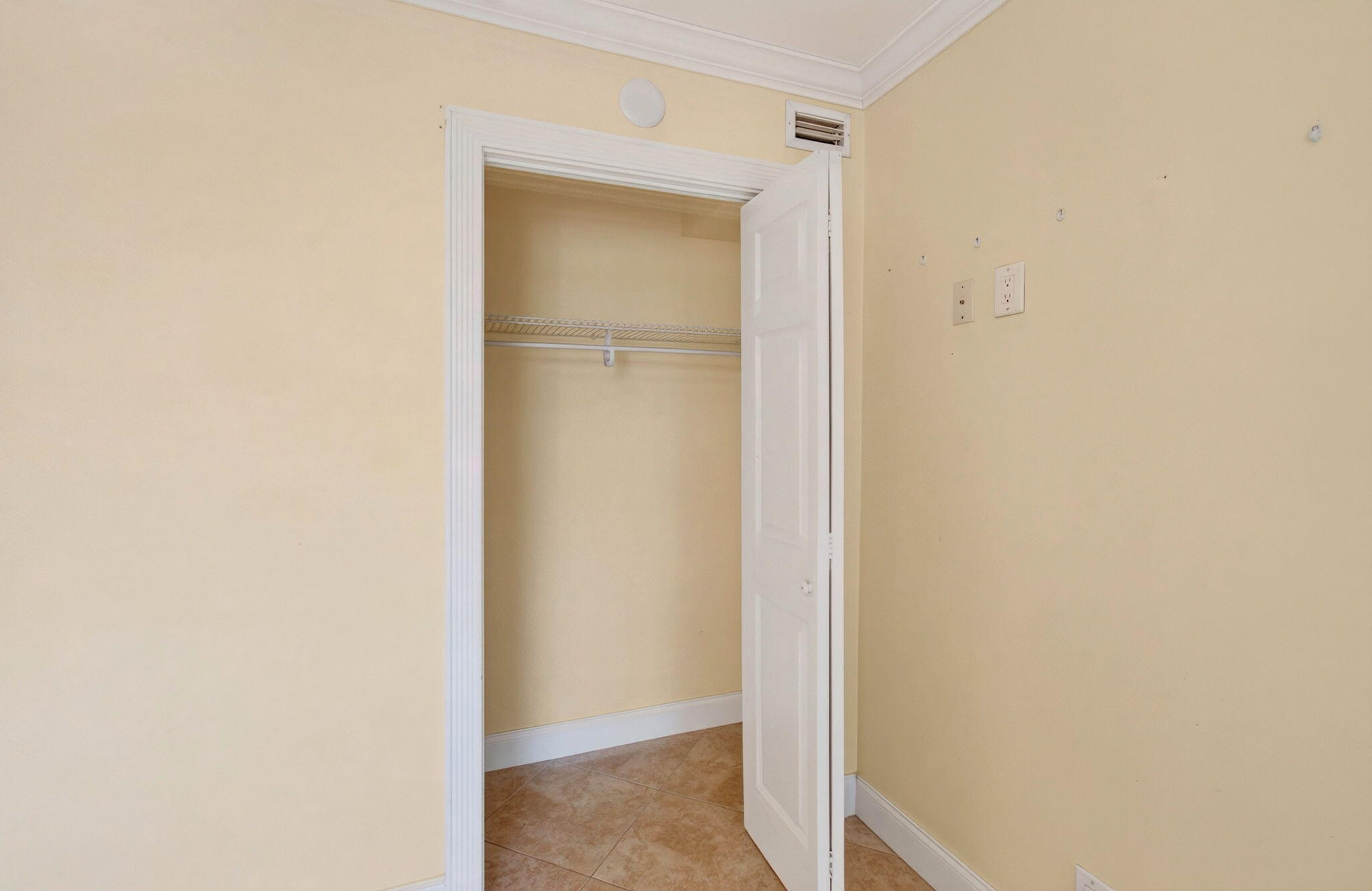 2871 N Ocean Boulevard N V345 Property Photo 33