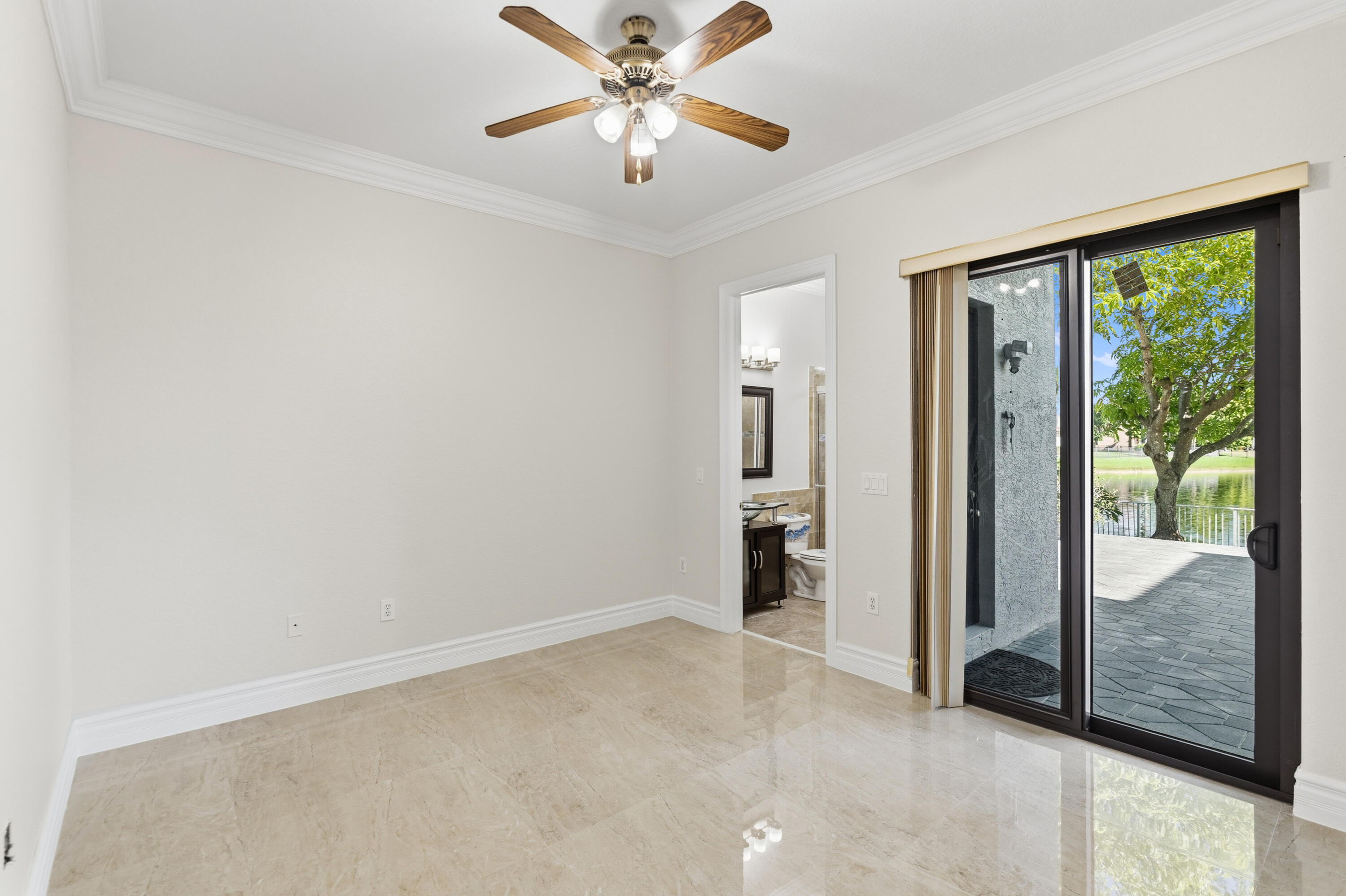18581 Sw 44th Street Property Photo 23
