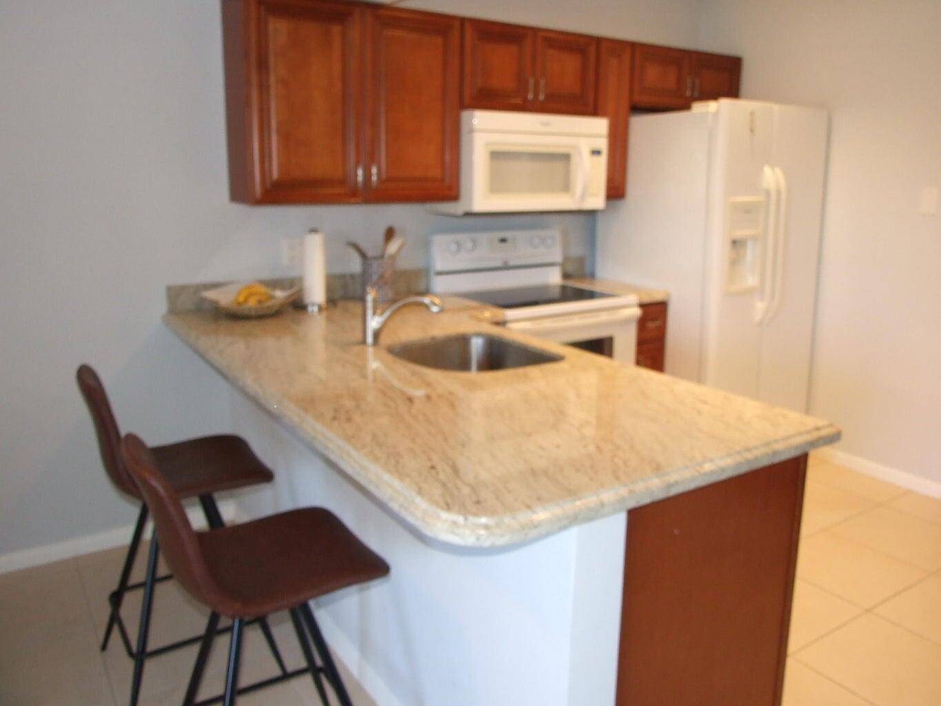 1605 Us-1 V4 203 Property Photo 5