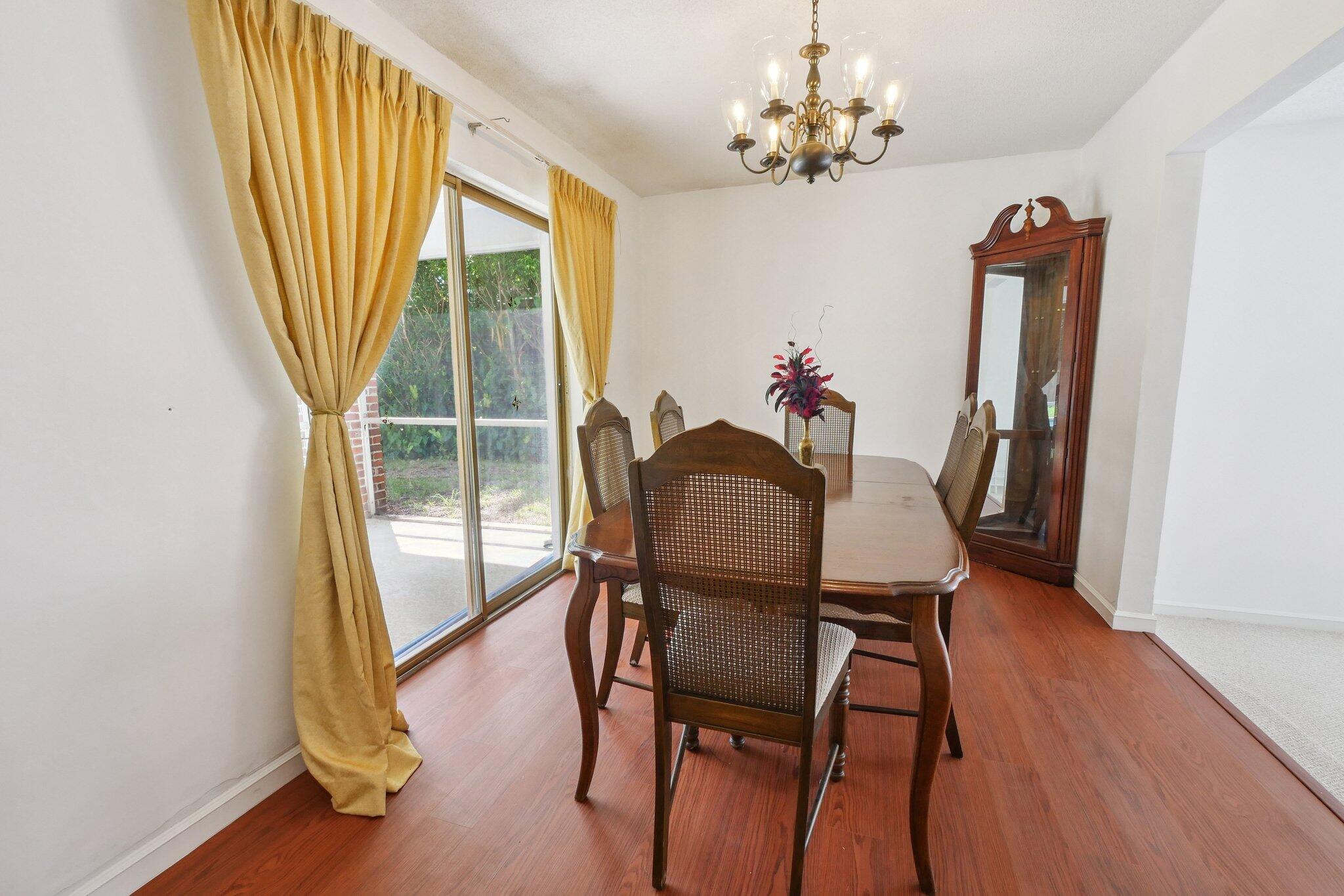 1916 Harbourview Drive Property Photo 17