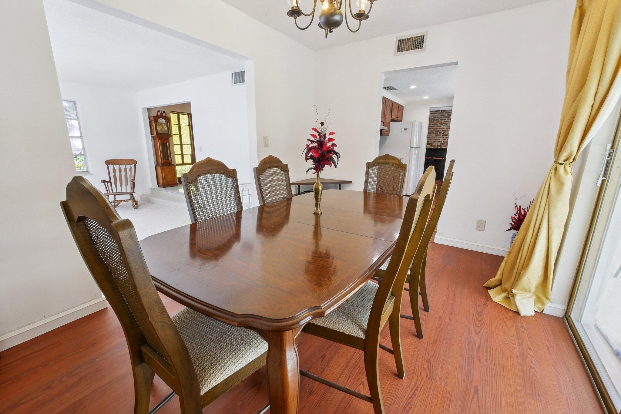 1916 Harbourview Drive Property Photo 19