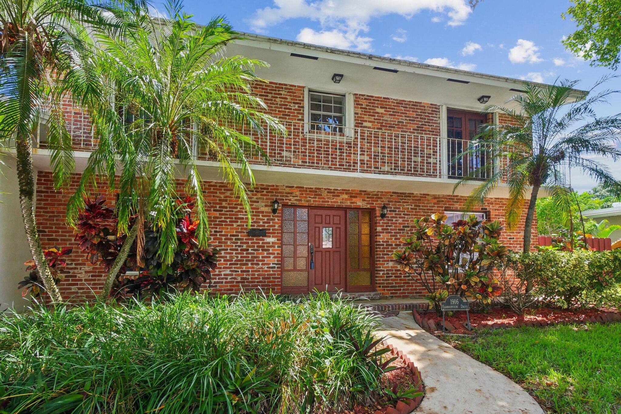1916 Harbourview Drive Property Photo 43