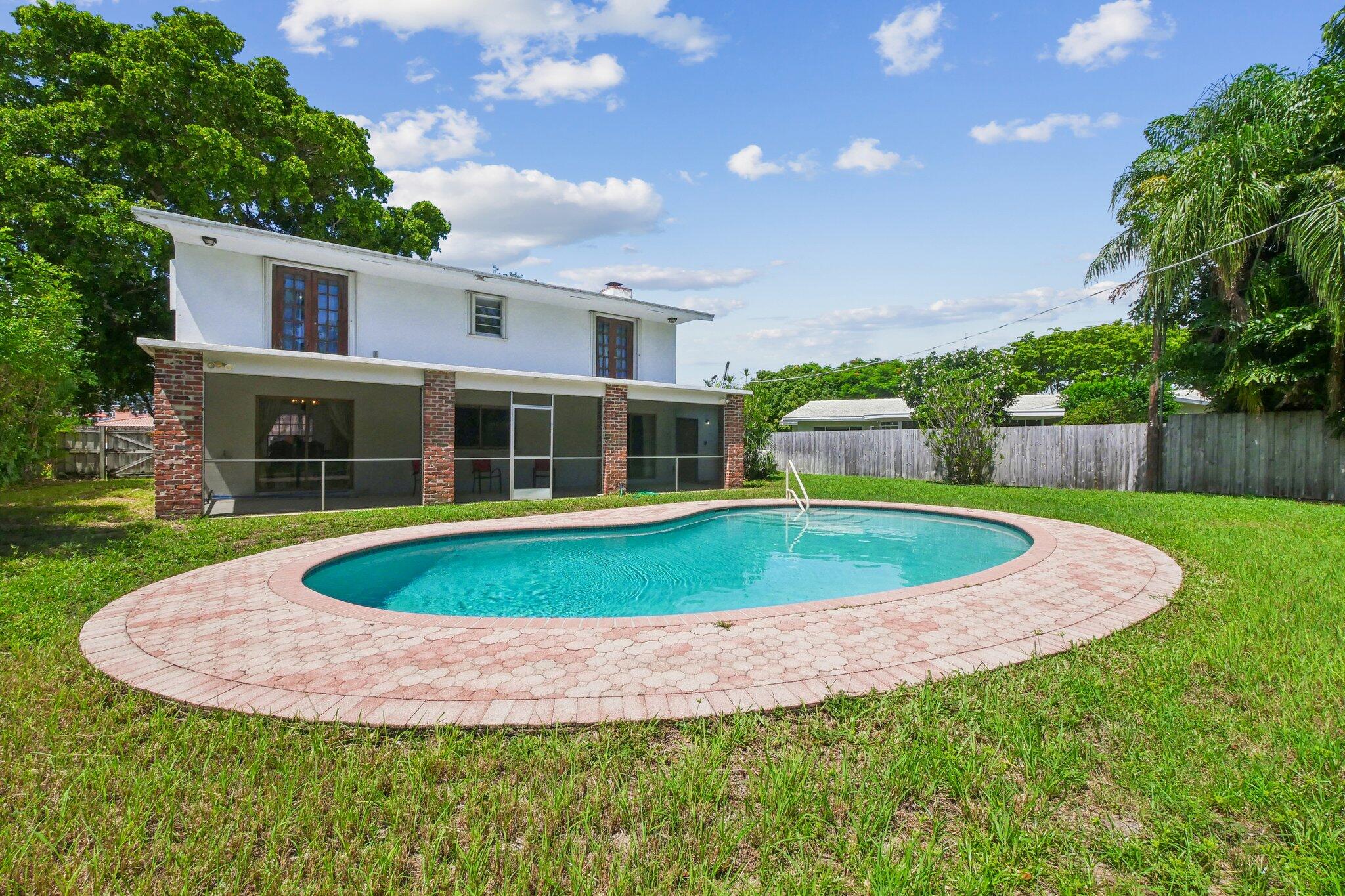 1916 Harbourview Drive Property Photo 47