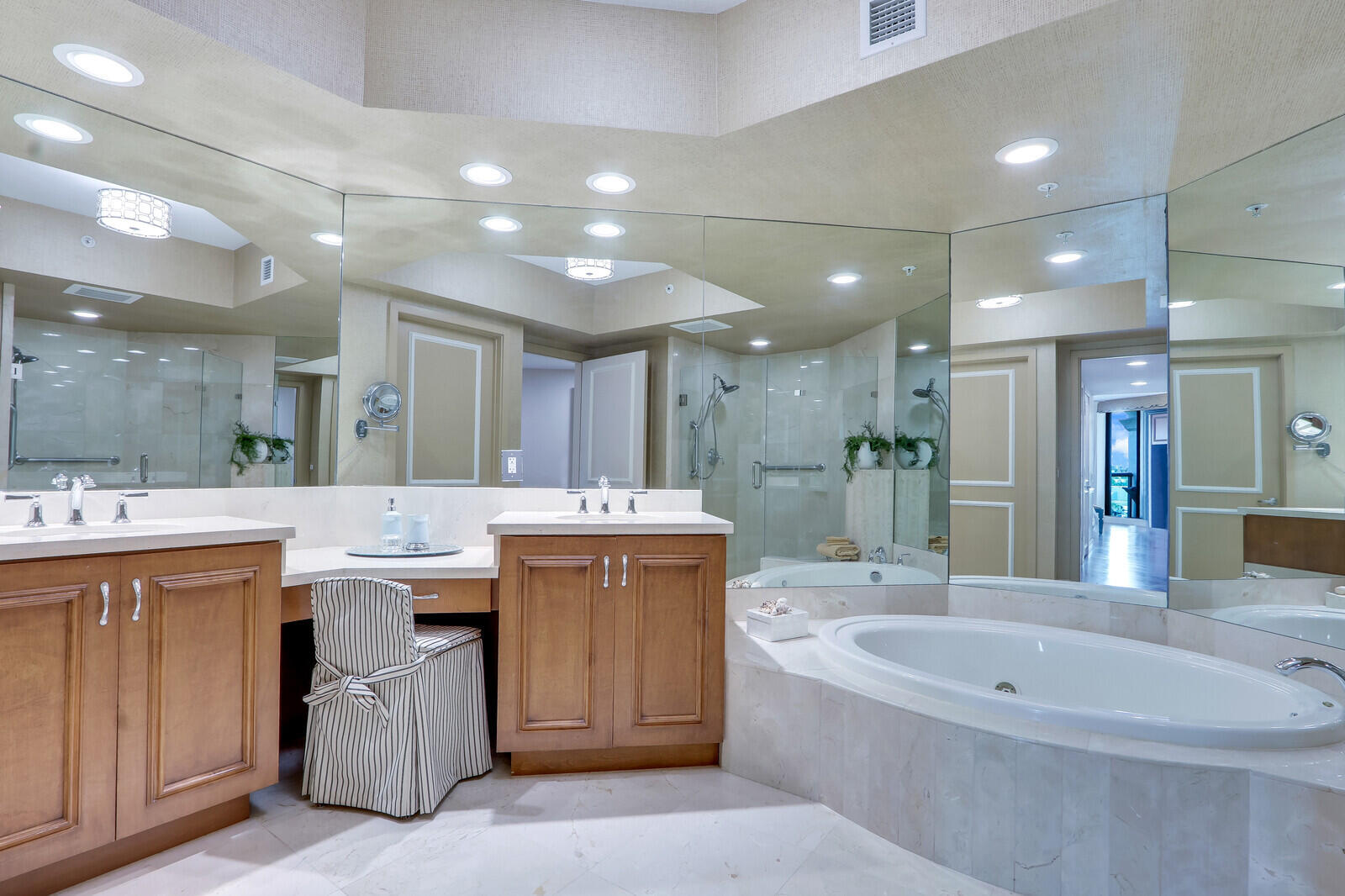 3630 Gardens Parkway 501c Property Photo 28