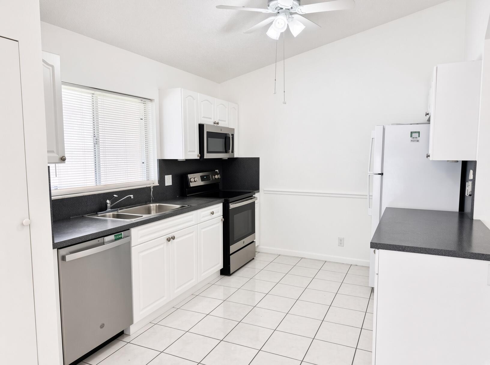 10160 Festival Way Property Photo 8