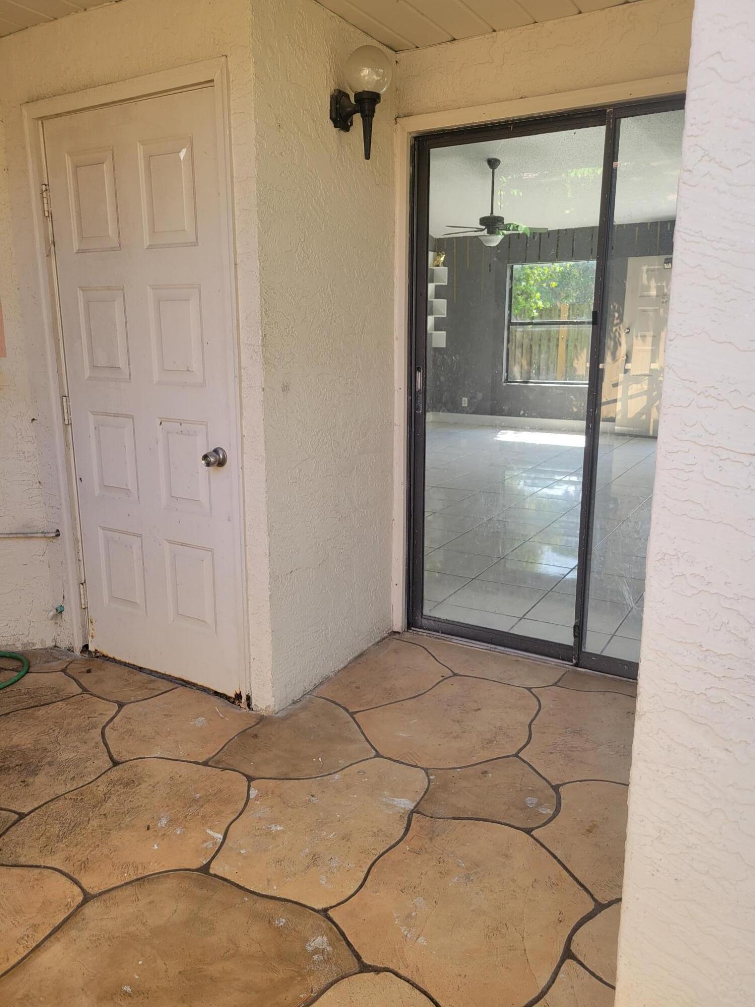 2837 Stoneway Lane D Property Photo 17