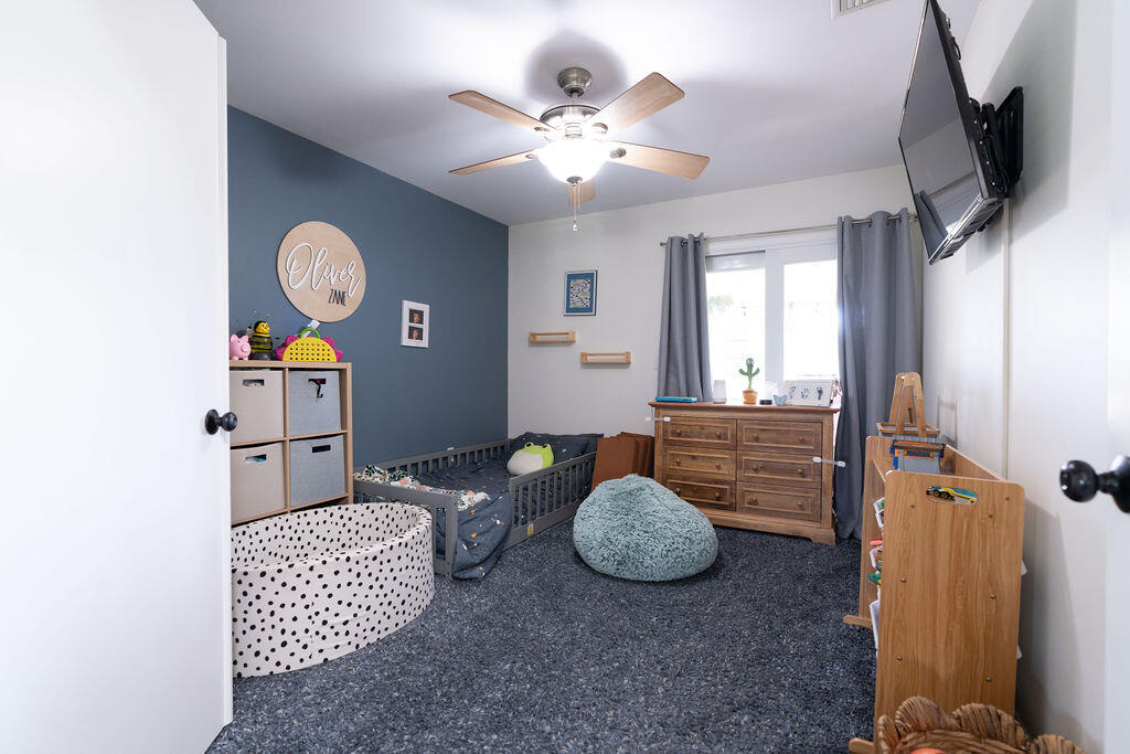 9060 Chrysanthemum Drive Property Photo 10