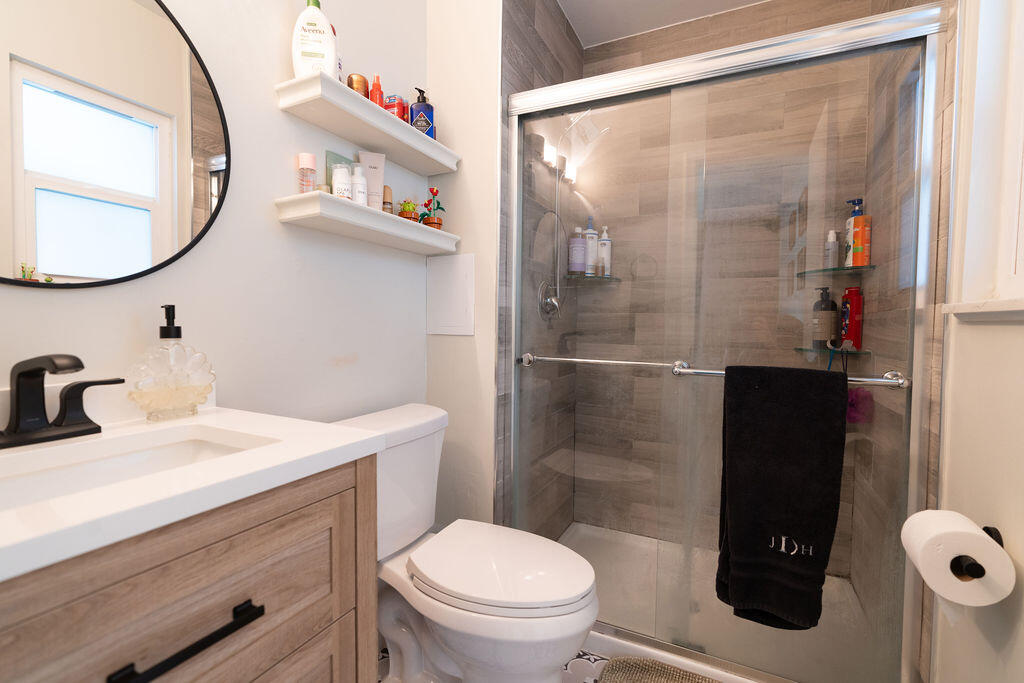 9060 Chrysanthemum Drive Property Photo 14