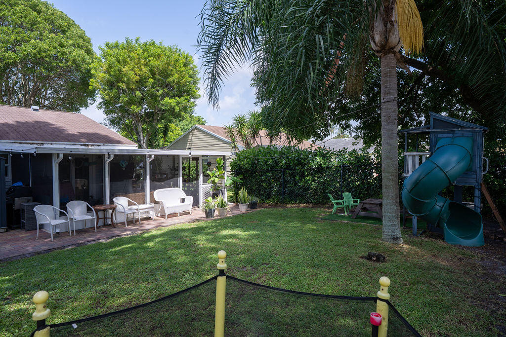 9060 Chrysanthemum Drive Property Photo 19