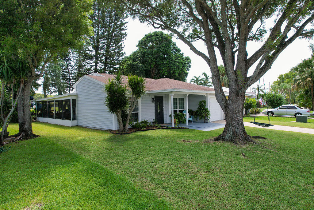 9060 Chrysanthemum Drive Property Photo 21