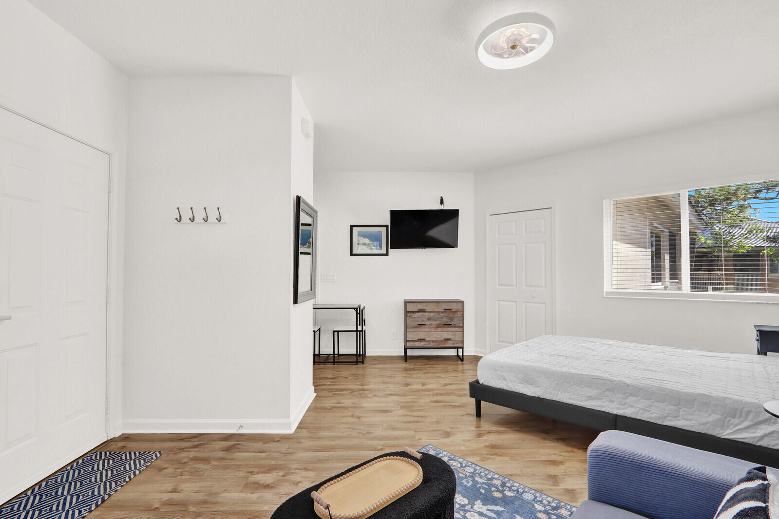 8034 Carnoustie Place B Property Photo 5